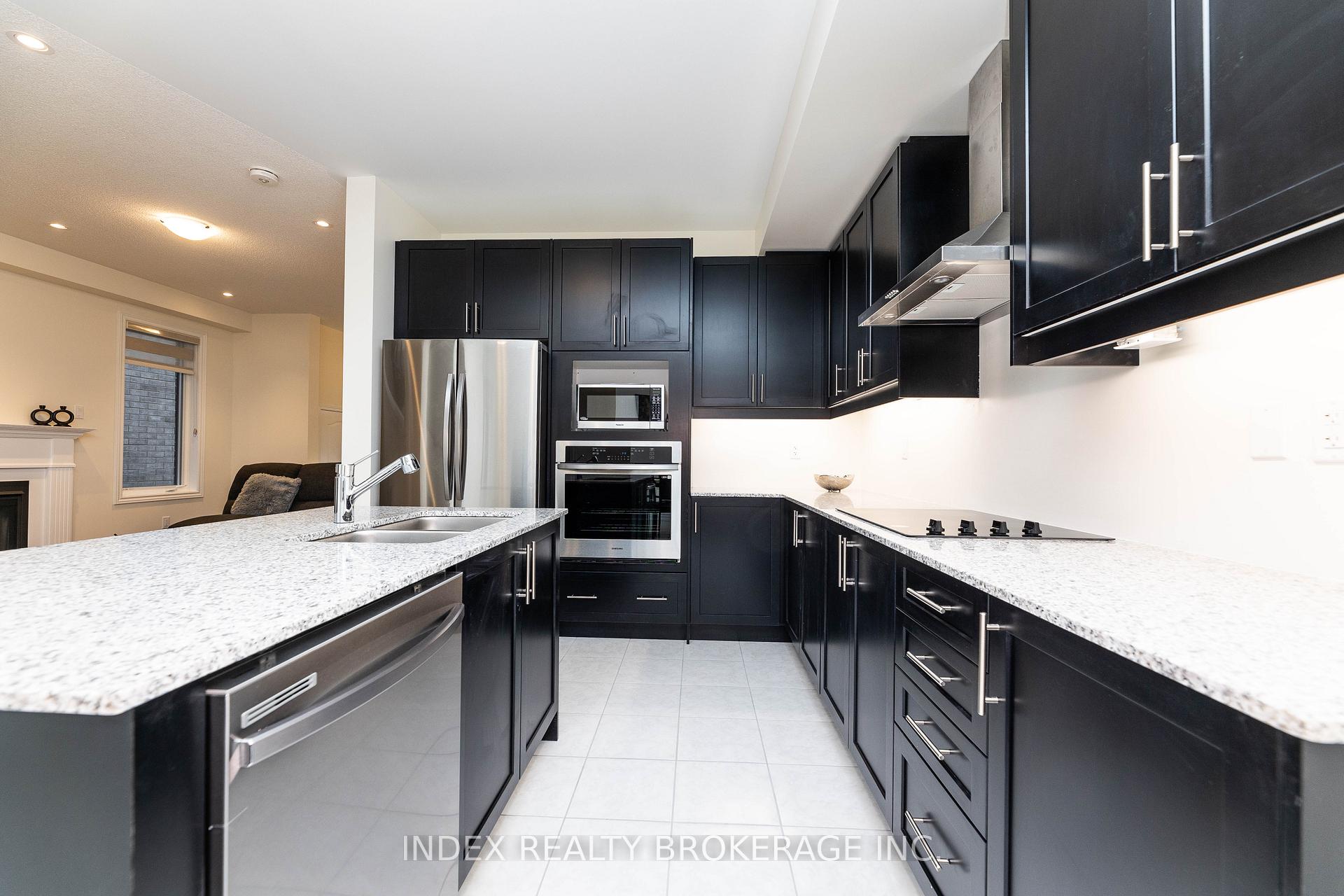 Photo 13 of 21 Mountainside Crescent, Whitby, Rolling Acres — HOMEH