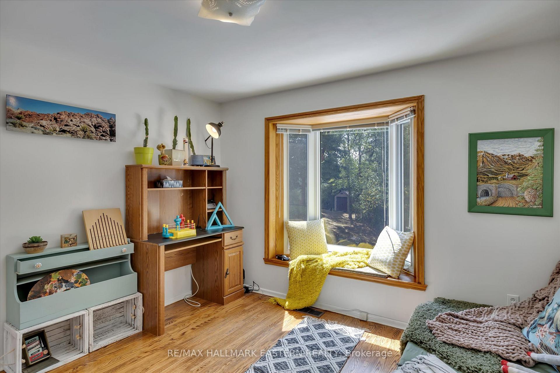 Photo 15 of 33 Parkview Drive, Peterborough, Northcrest Ward 5 — HOMEH