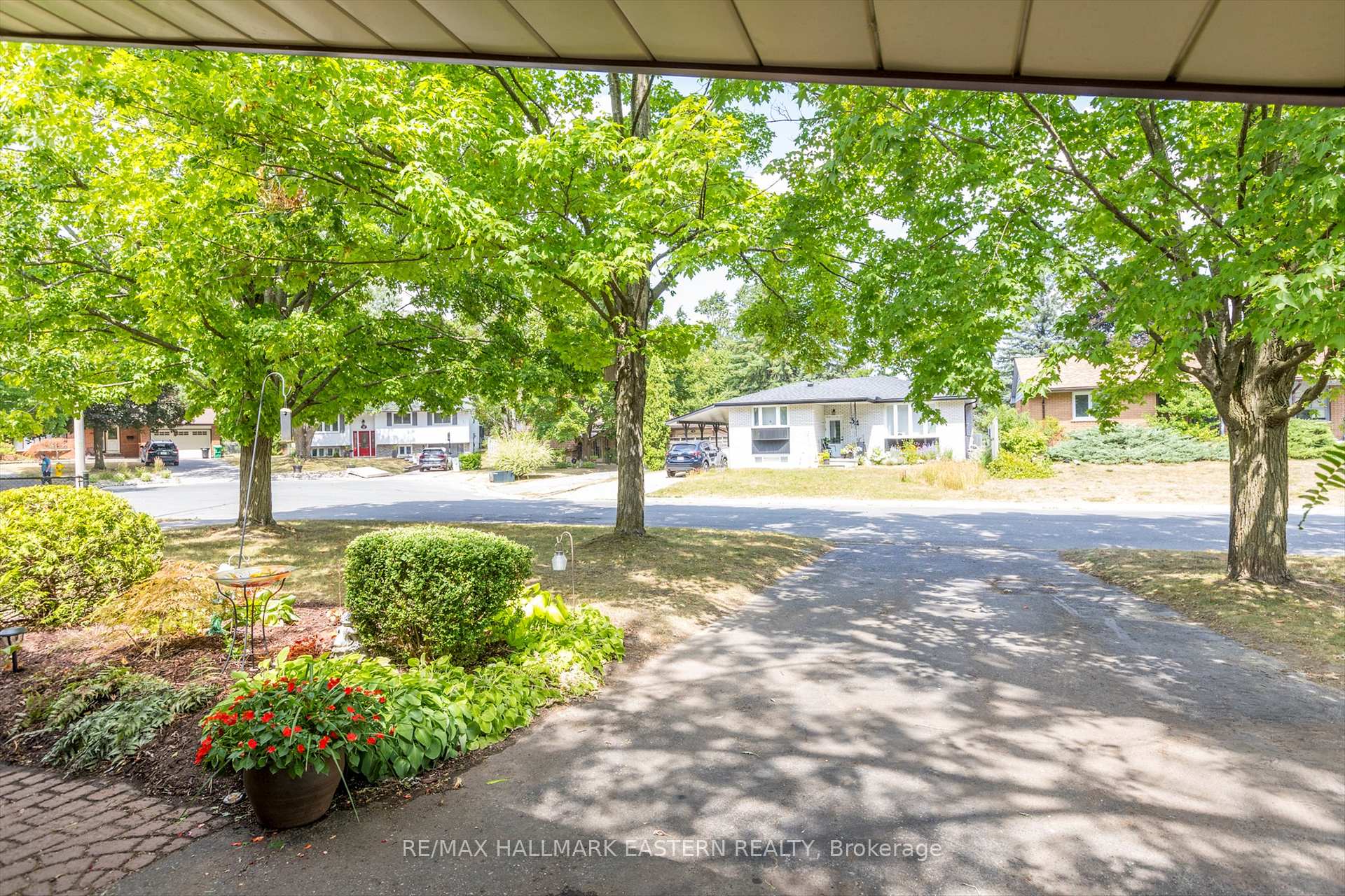 Photo 22 of 33 Parkview Drive, Peterborough, Northcrest Ward 5 — HOMEH