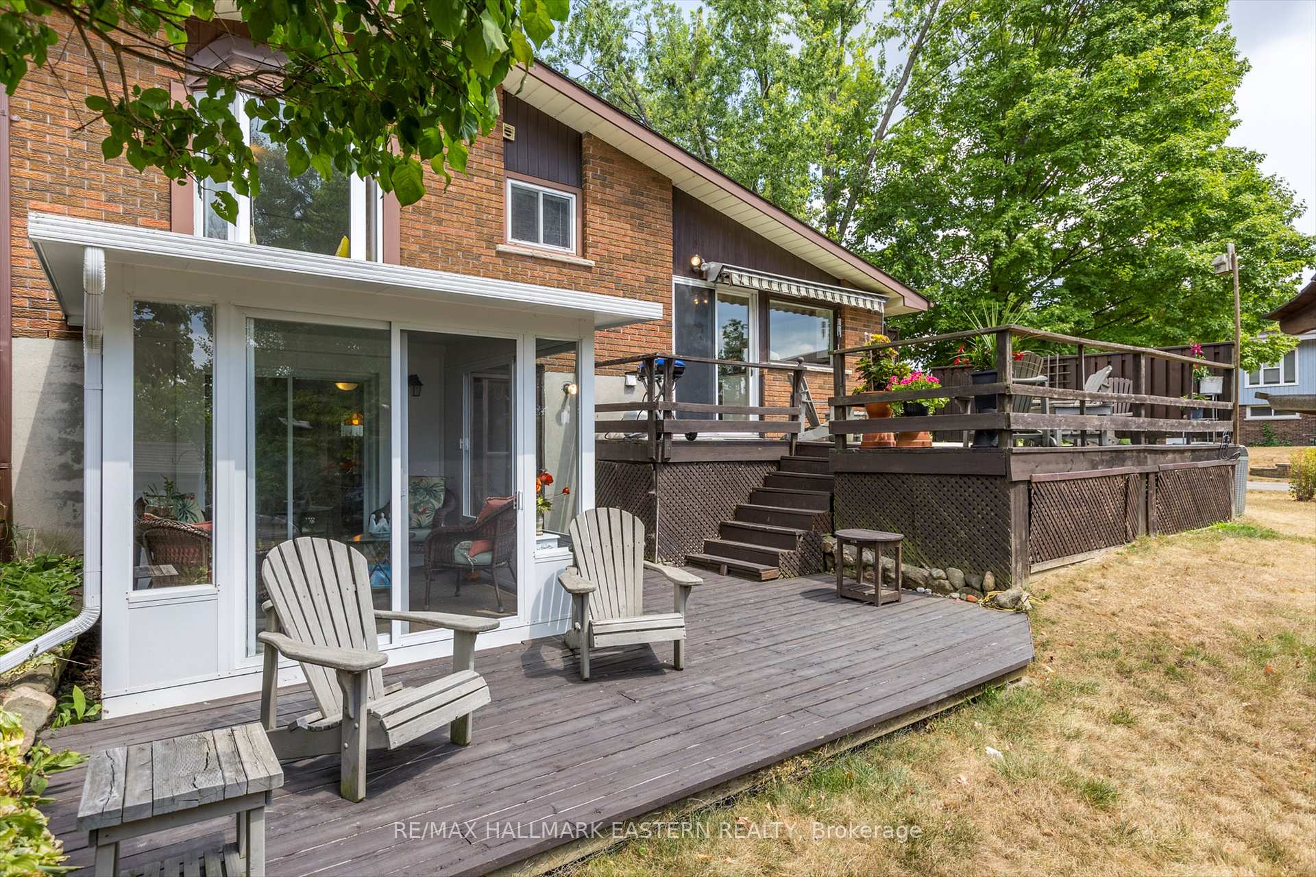 Photo 24 of 33 Parkview Drive, Peterborough, Northcrest Ward 5 — HOMEH