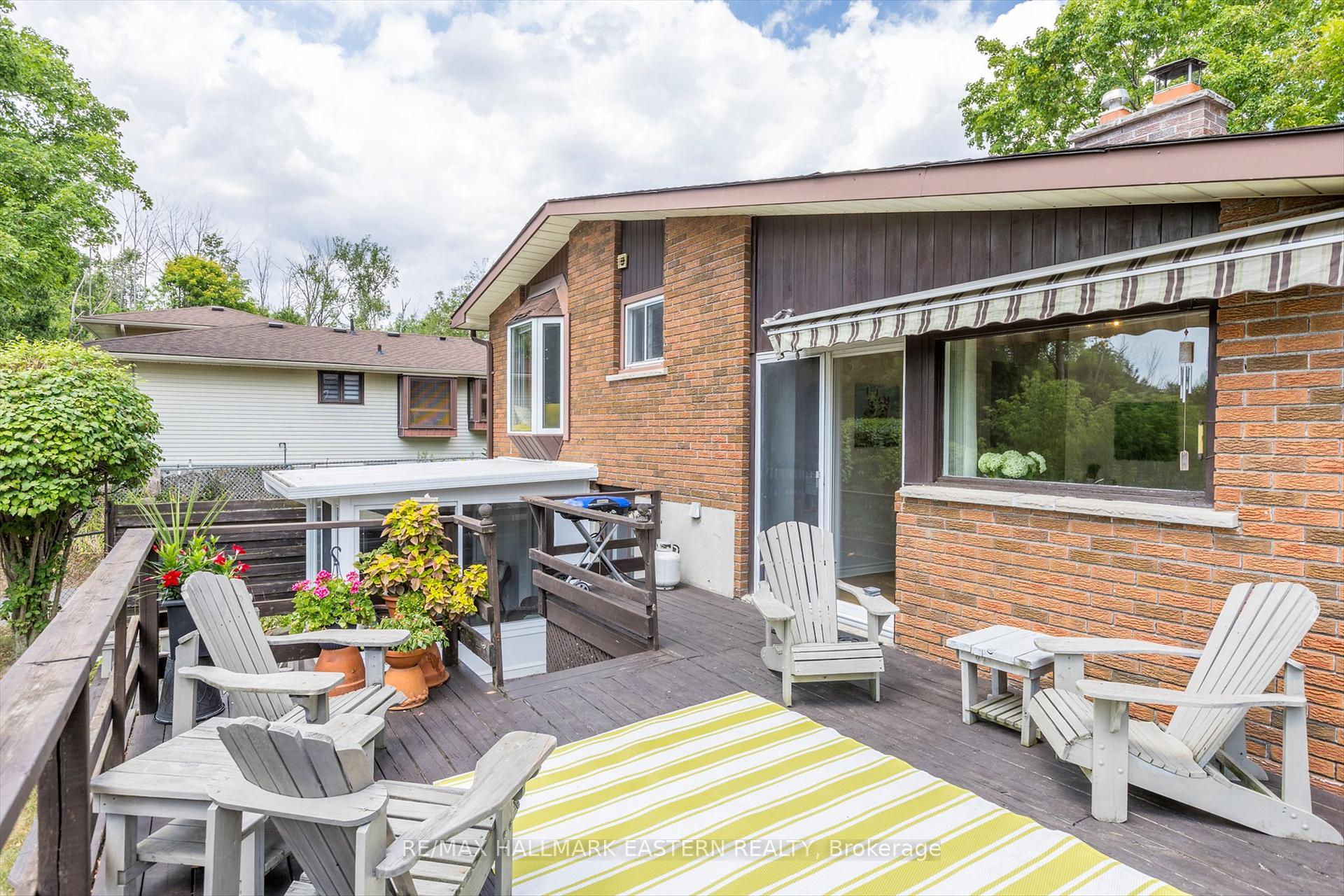Photo 25 of 33 Parkview Drive, Peterborough, Northcrest Ward 5 — HOMEH