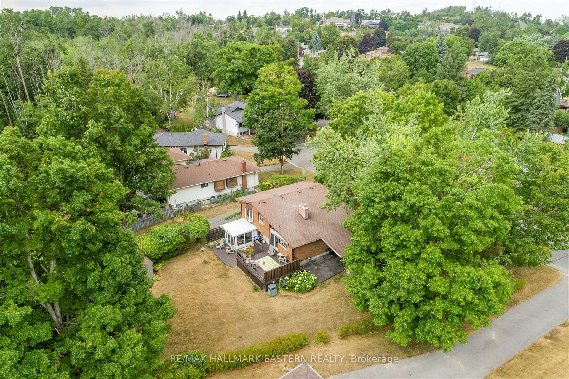 Photo 33 of 33 Parkview Drive, Peterborough, Northcrest Ward 5 — HOMEH