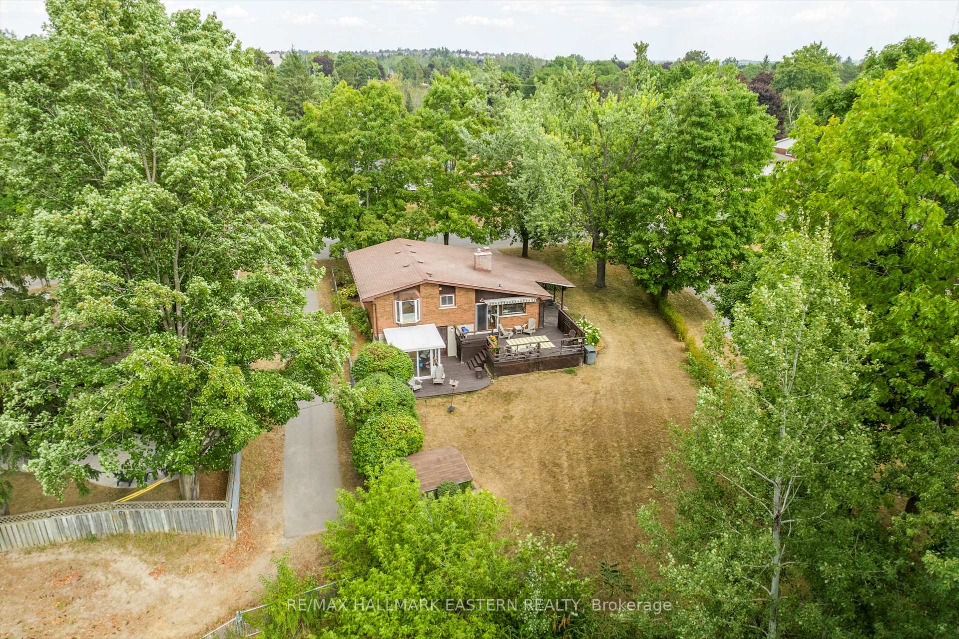 Photo 35 of 33 Parkview Drive, Peterborough, Northcrest Ward 5 — HOMEH