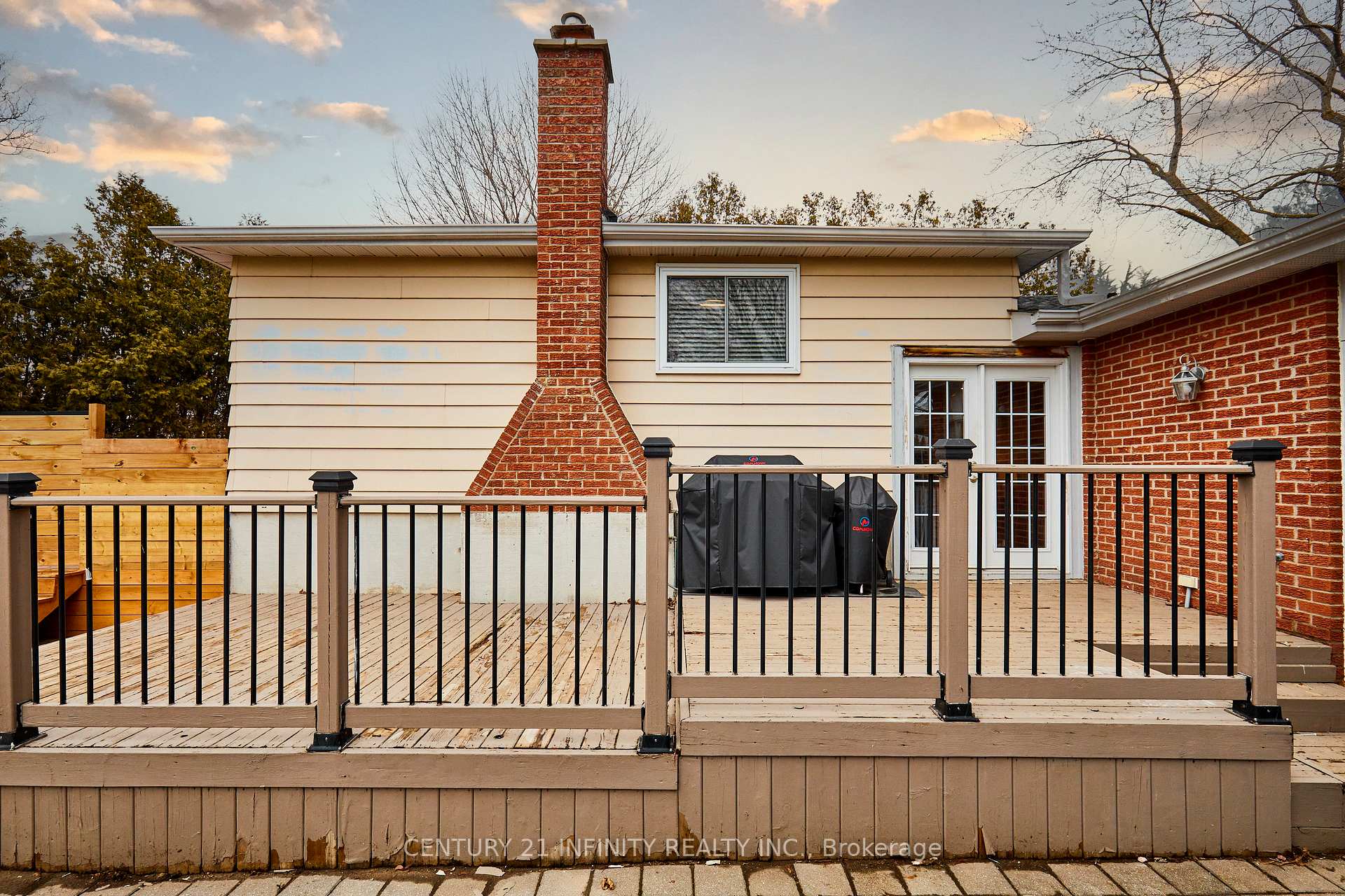 Photo 4 of 24 Kenton Court, Whitby, Lynde Creek — HOMEH