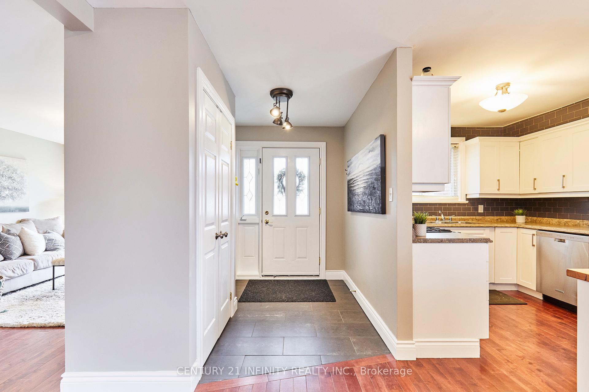 Photo 9 of 24 Kenton Court, Whitby, Lynde Creek — HOMEH