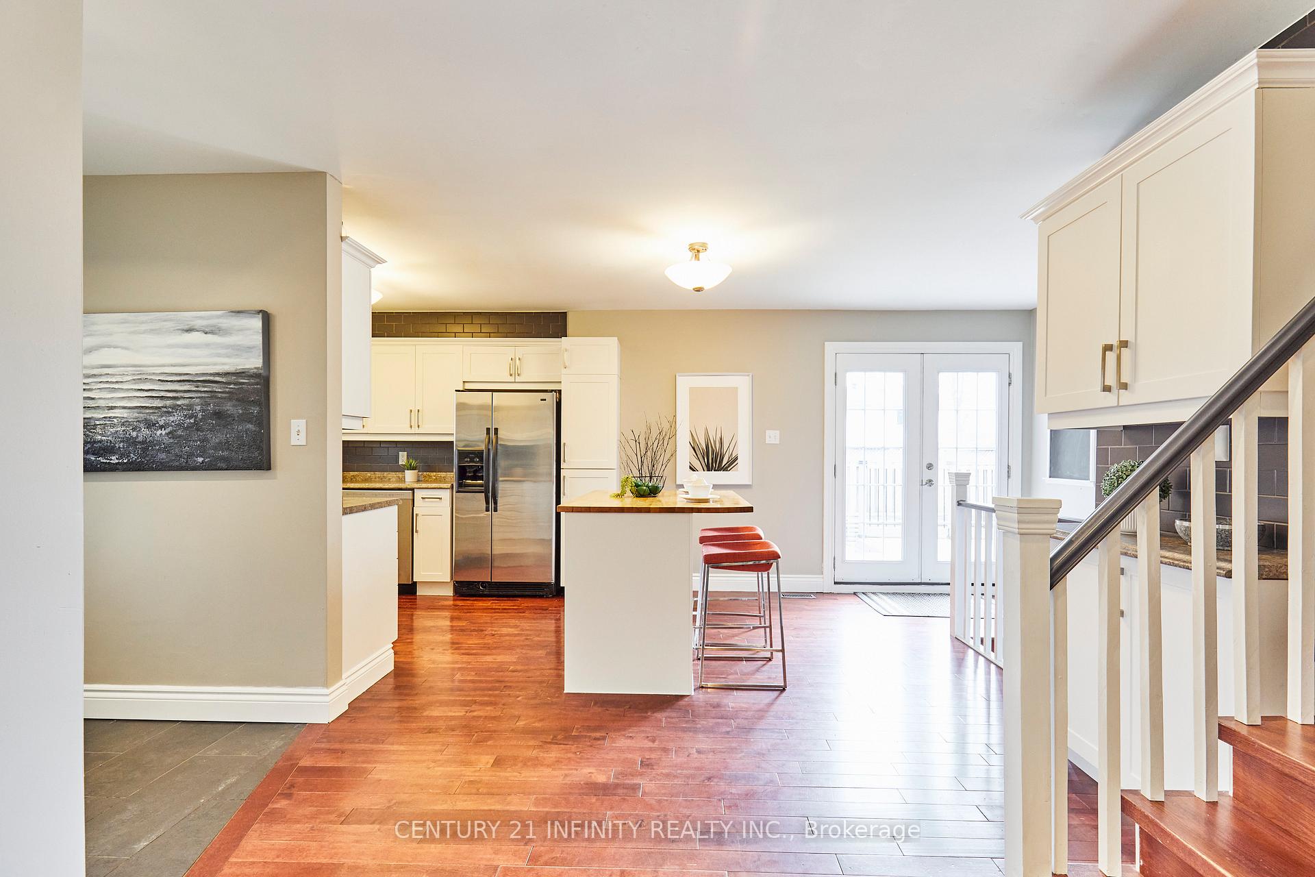 Photo 12 of 24 Kenton Court, Whitby, Lynde Creek — HOMEH