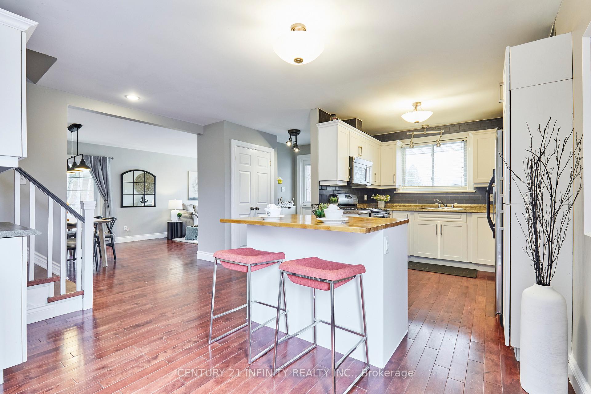 Photo 14 of 24 Kenton Court, Whitby, Lynde Creek — HOMEH