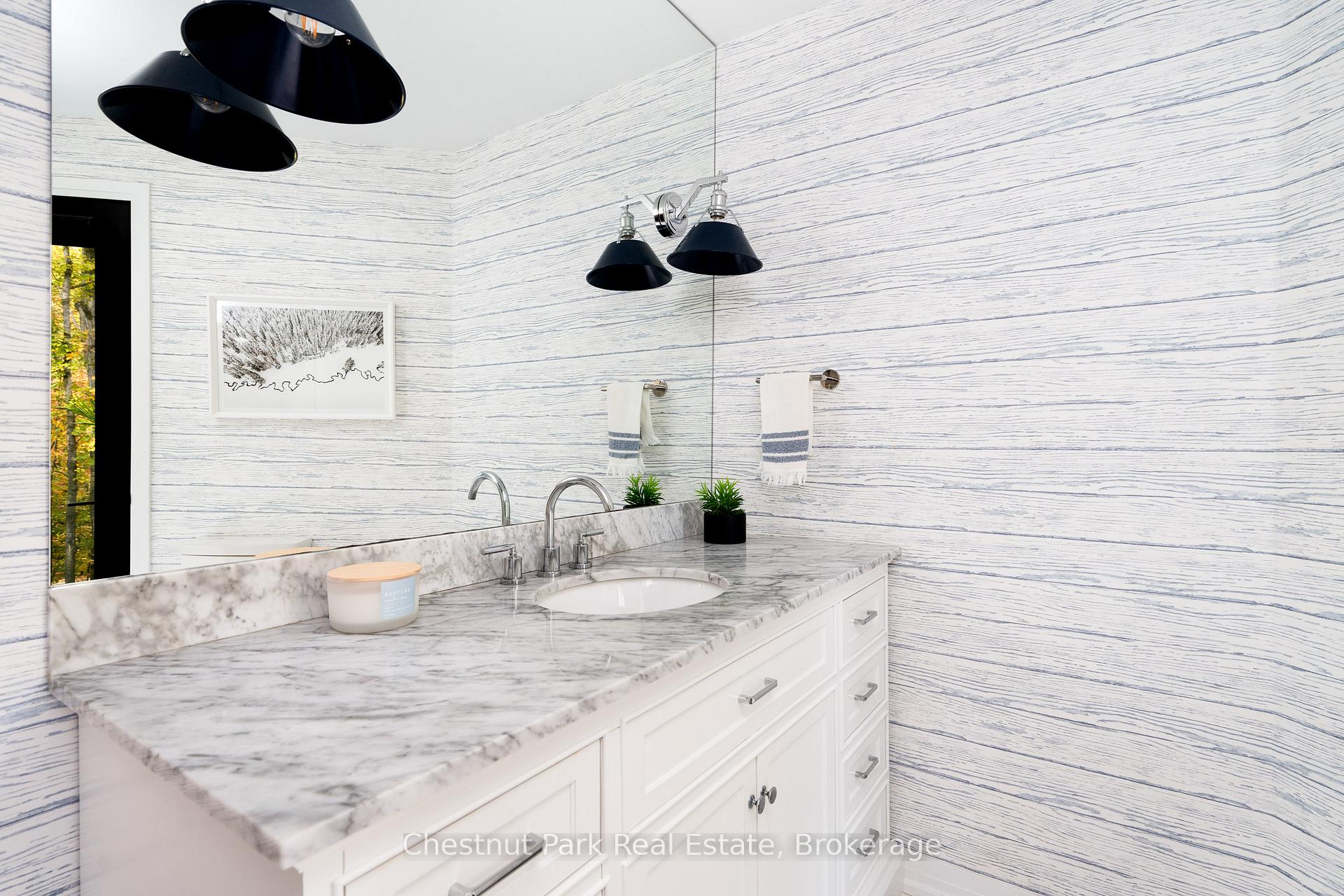 Photo 22 of 200 Northmount Crescent, Blue Mountains — HOMEH