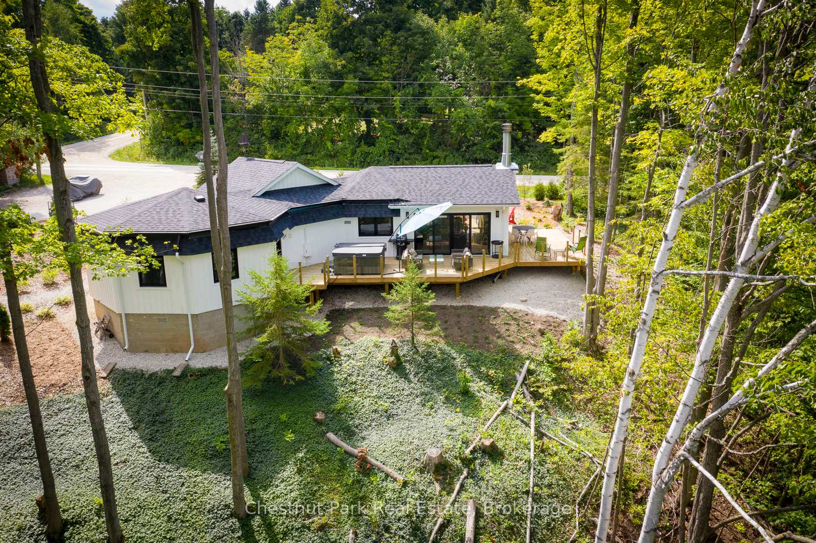 Photo 34 of 200 Northmount Crescent, Blue Mountains — HOMEH