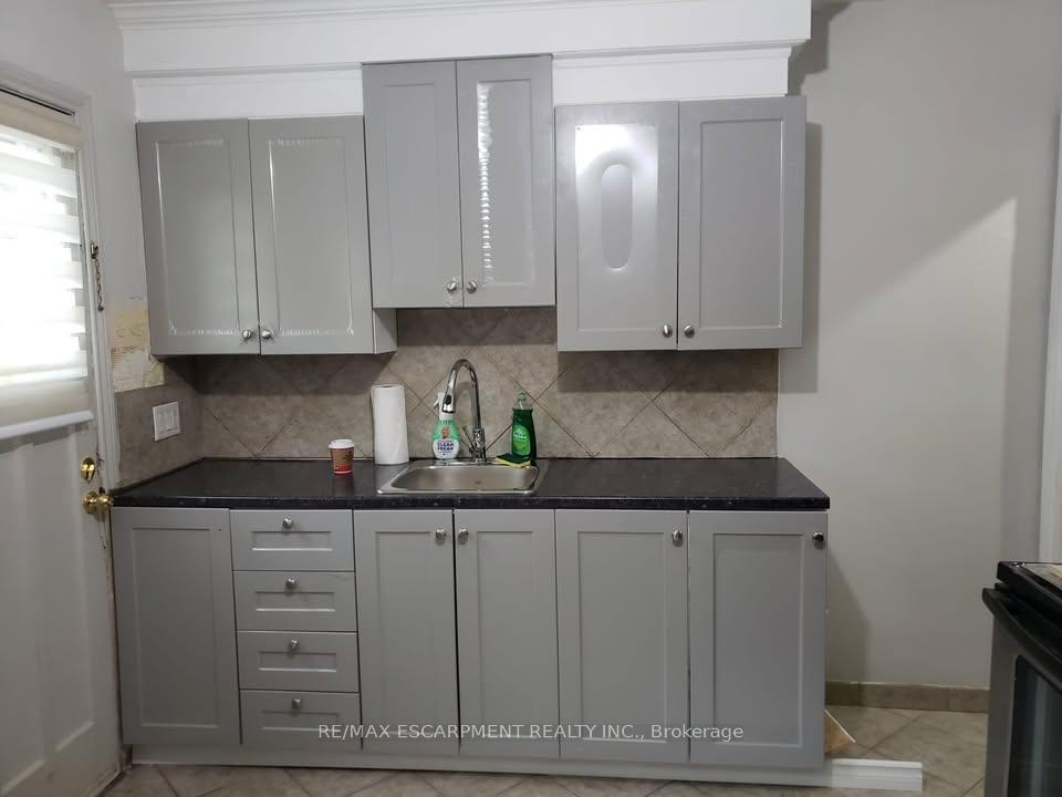Photo 8 of 134 Queen Street, Barrie, Codrington — HOMEH