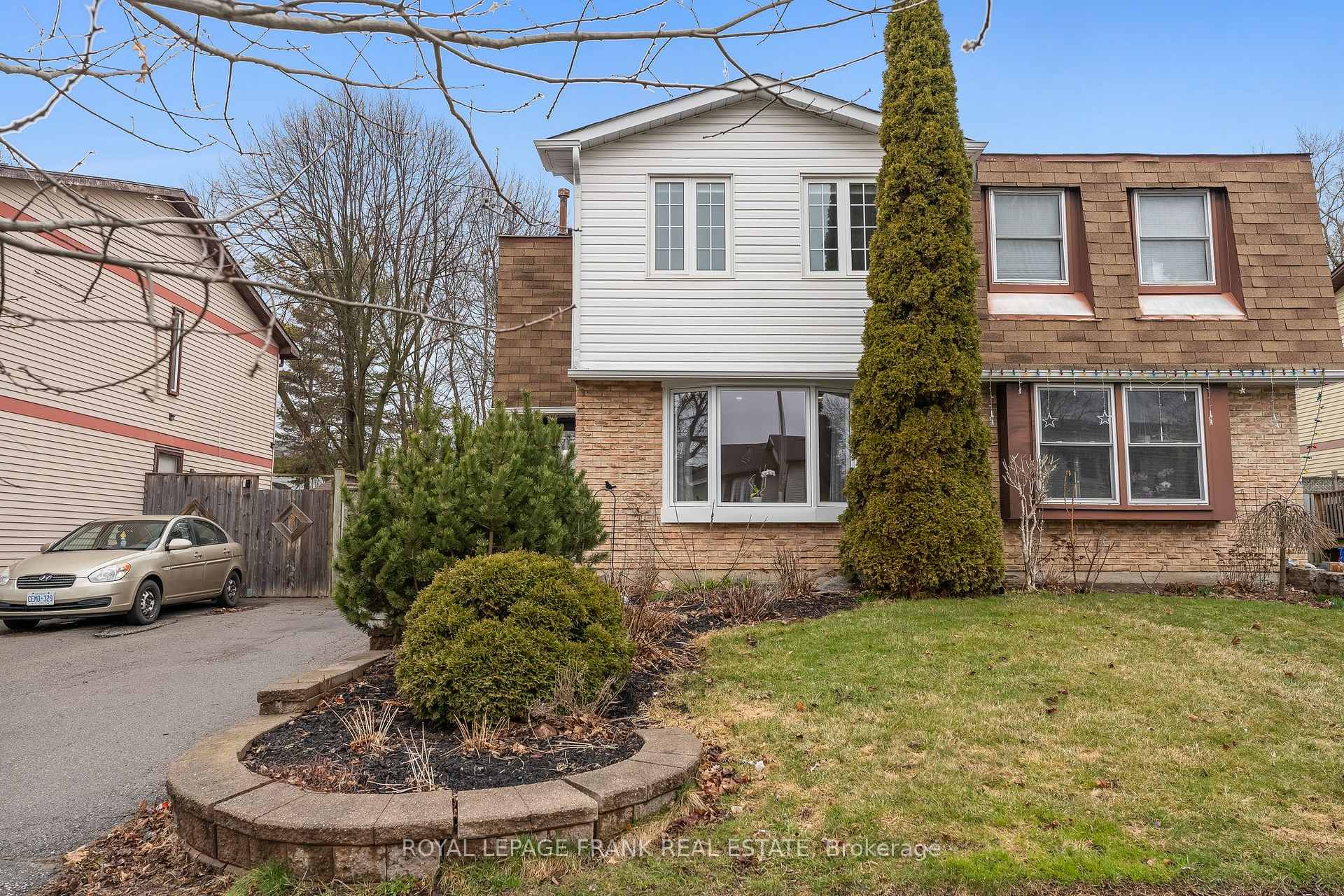 Photo 2 of 712 Hillcroft Street, Oshawa, Eastdale — HOMEH