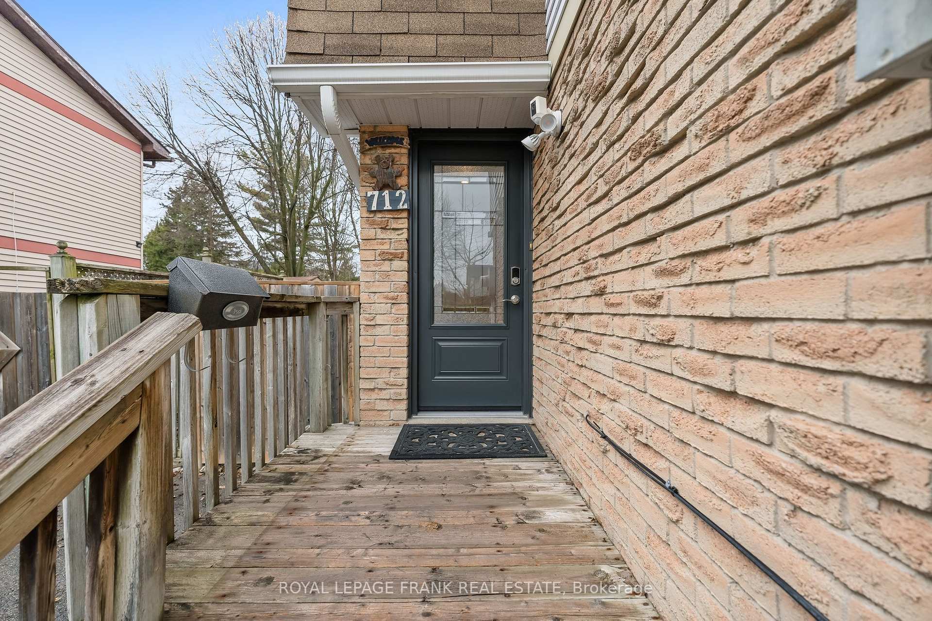 Photo 5 of 712 Hillcroft Street, Oshawa, Eastdale — HOMEH