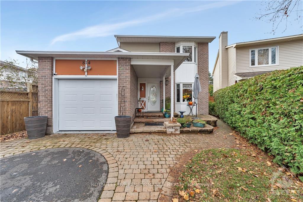 Front of 814 Gadwell Court