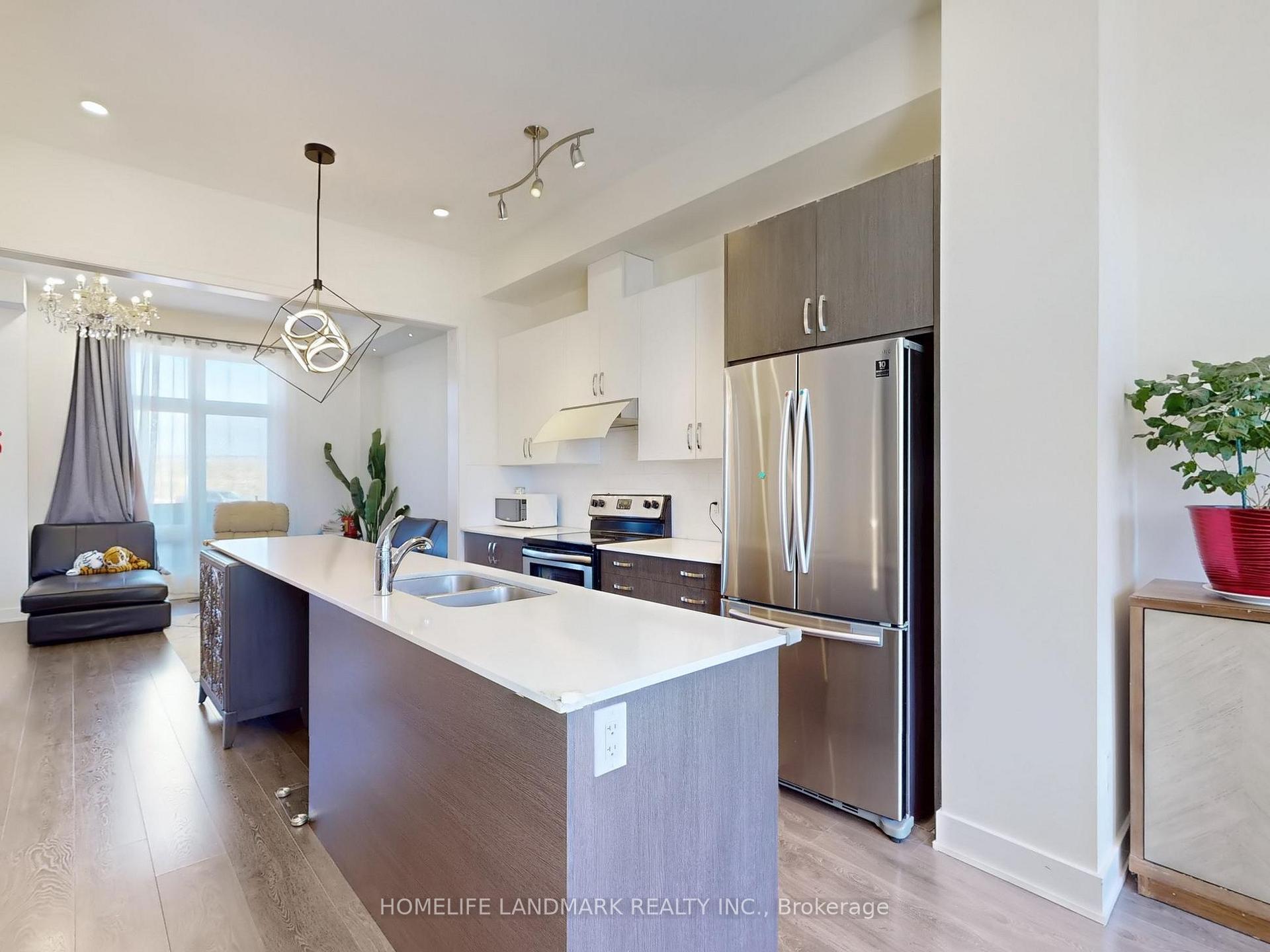 Photo 10 of 22 Carpaccio Avenue, Vaughan, Vellore Village — HOMEH