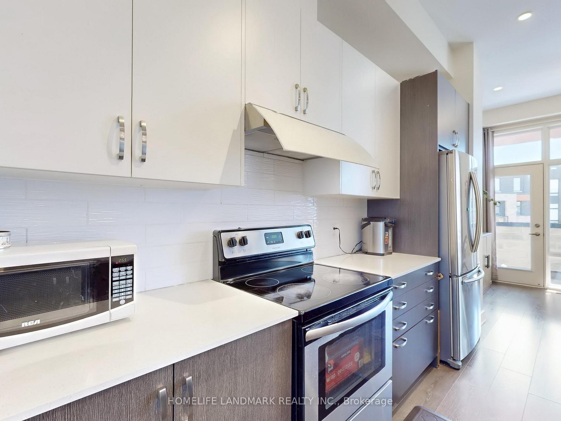 Photo 13 of 22 Carpaccio Avenue, Vaughan, Vellore Village — HOMEH