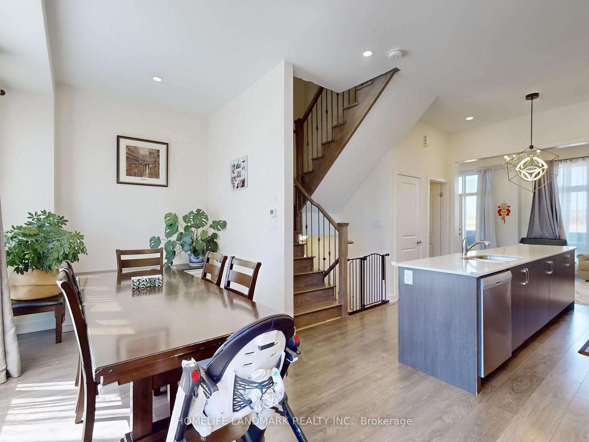 Photo 15 of 22 Carpaccio Avenue, Vaughan, Vellore Village — HOMEH