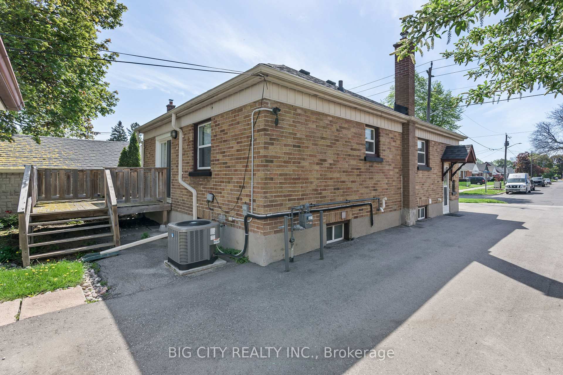 Photo 5 of Unit (Main), 516 Colborne Street, Oshawa, O'Neill — HOMEH