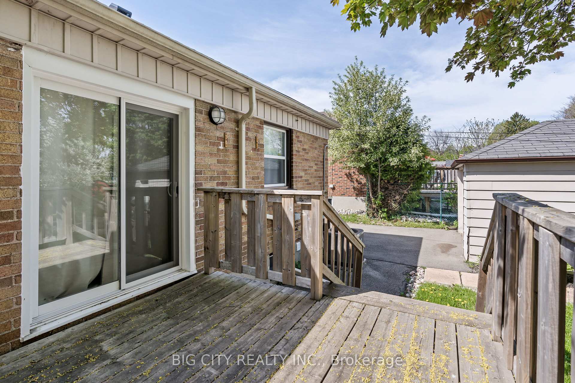 Photo 8 of Unit (Main), 516 Colborne Street, Oshawa, O'Neill — HOMEH