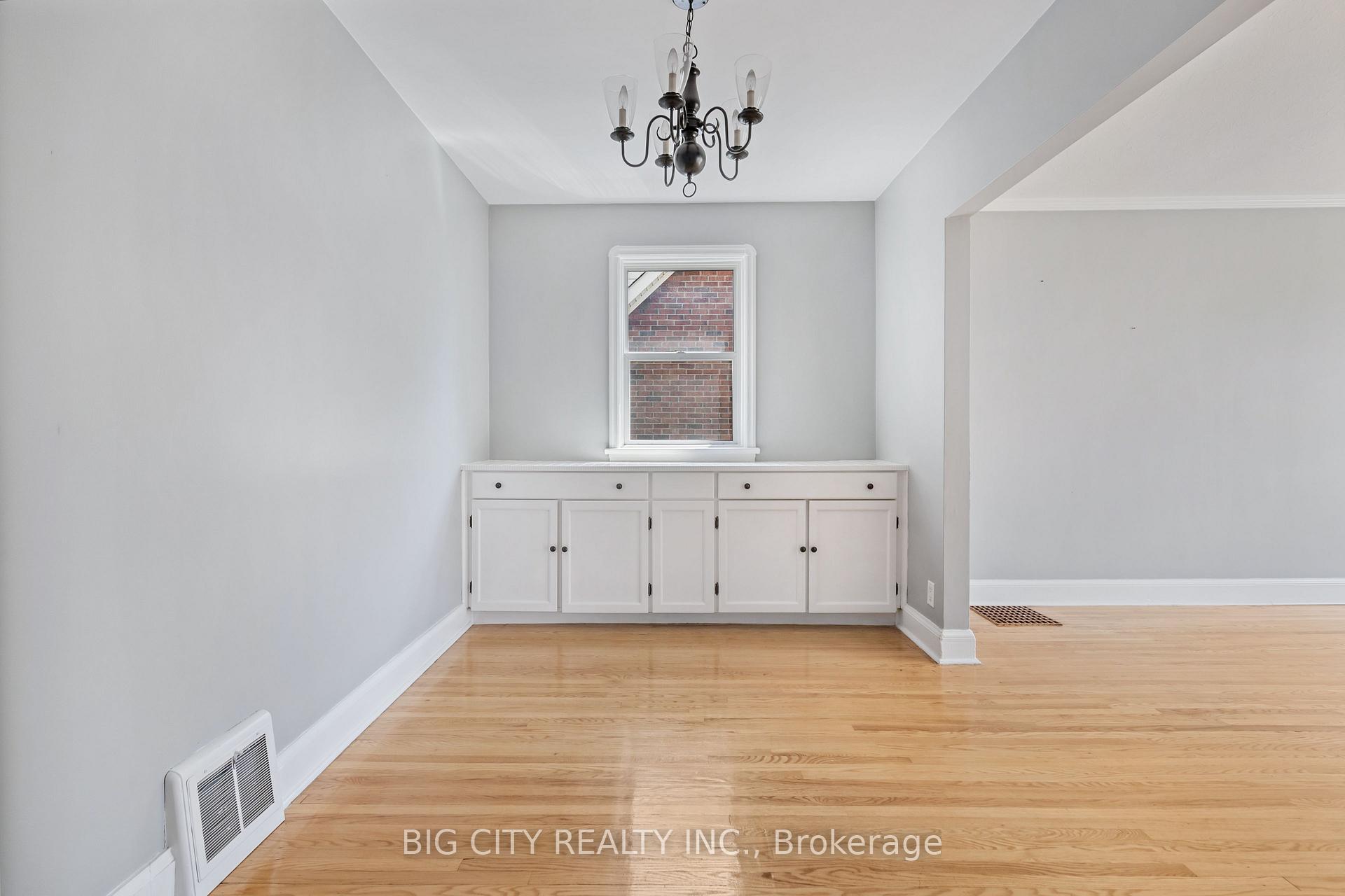 Photo 12 of Unit (Main), 516 Colborne Street, Oshawa, O'Neill — HOMEH