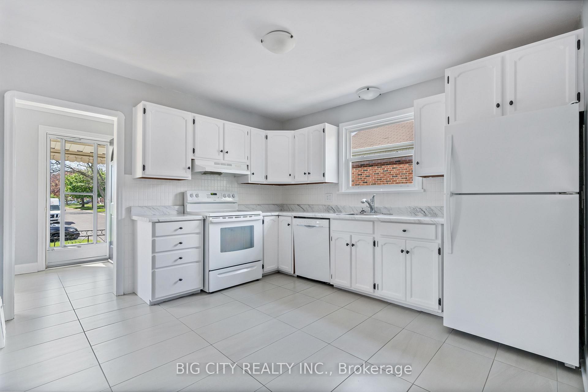 Photo 14 of Unit (Main), 516 Colborne Street, Oshawa, O'Neill — HOMEH