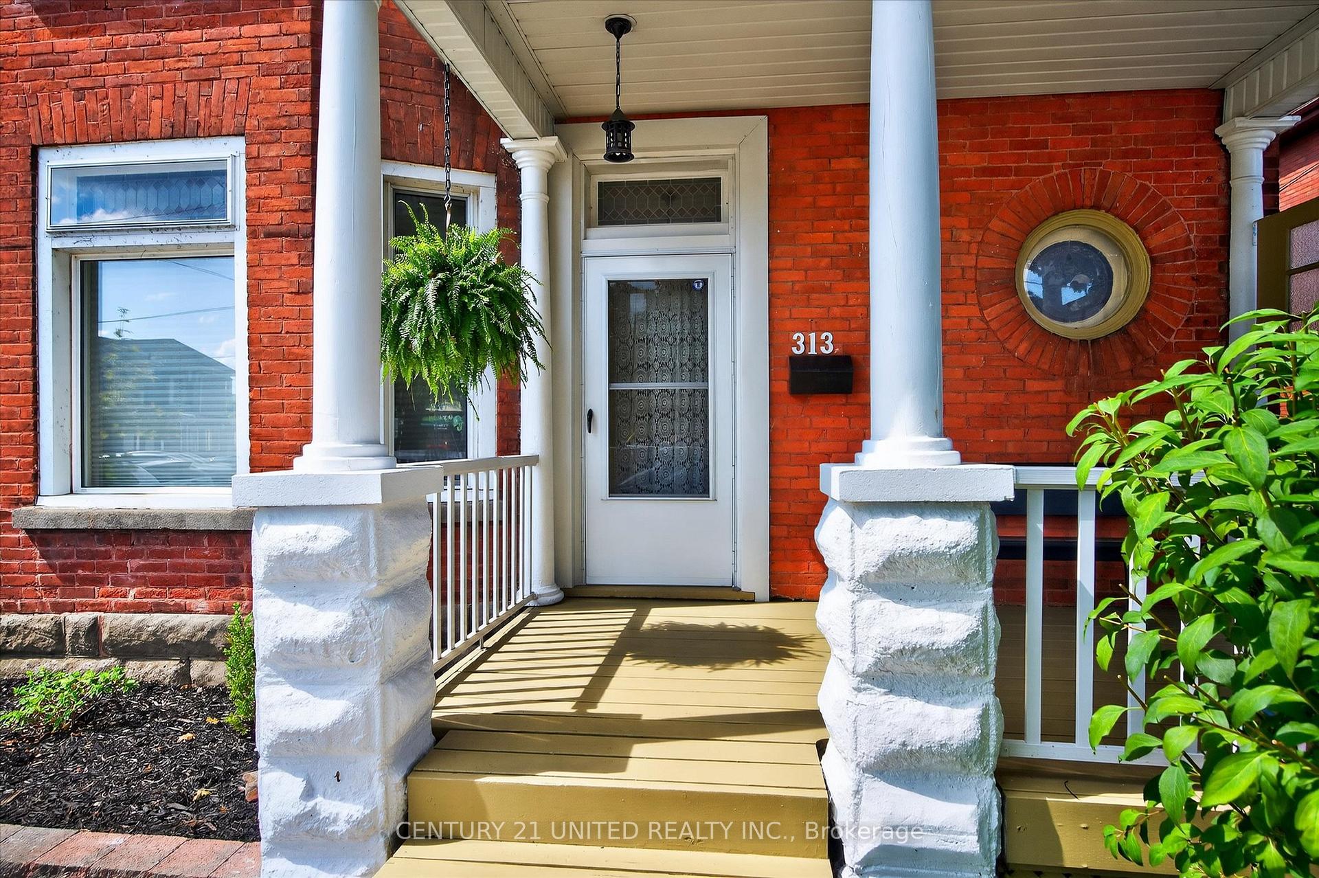 Photo 3 of 313 Park Street N, Peterborough, Town Ward 3 — HOMEH