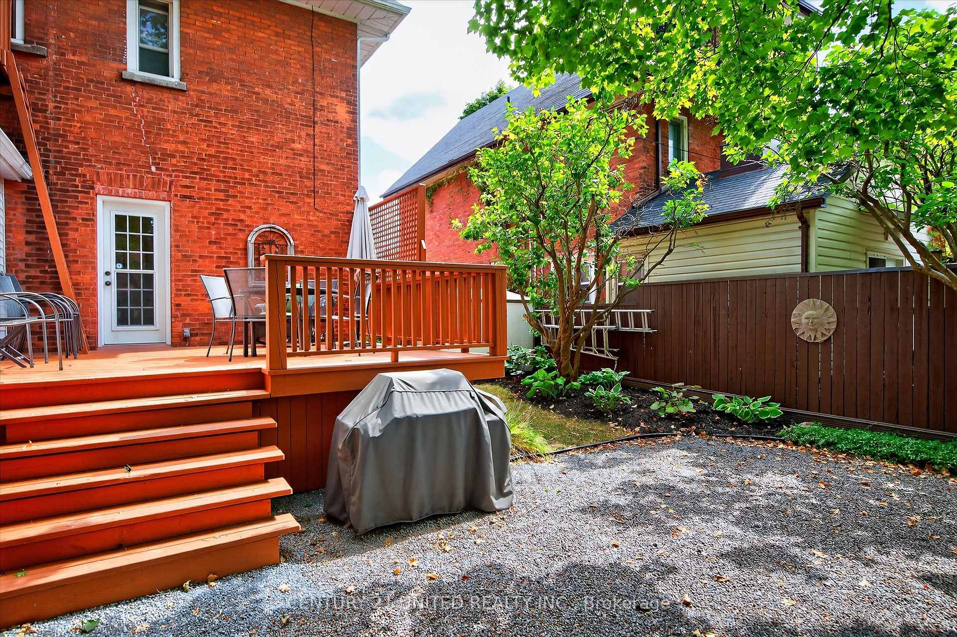 Photo 37 of 313 Park Street N, Peterborough, Town Ward 3 — HOMEH