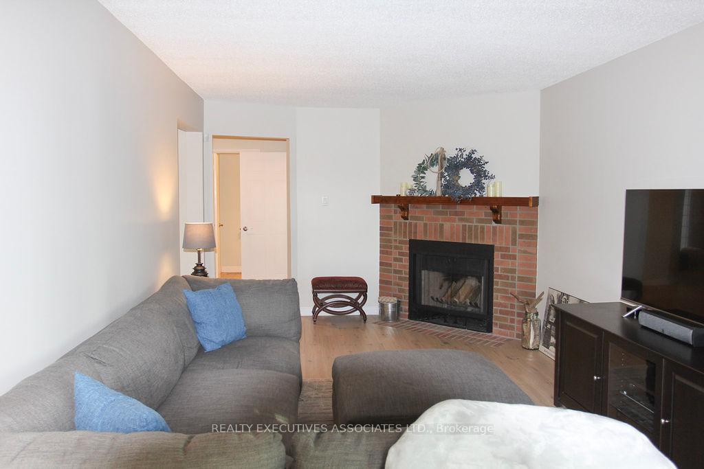 Photo 16 of 946 Snowbird Street, Oshawa, Northglen — HOMEH