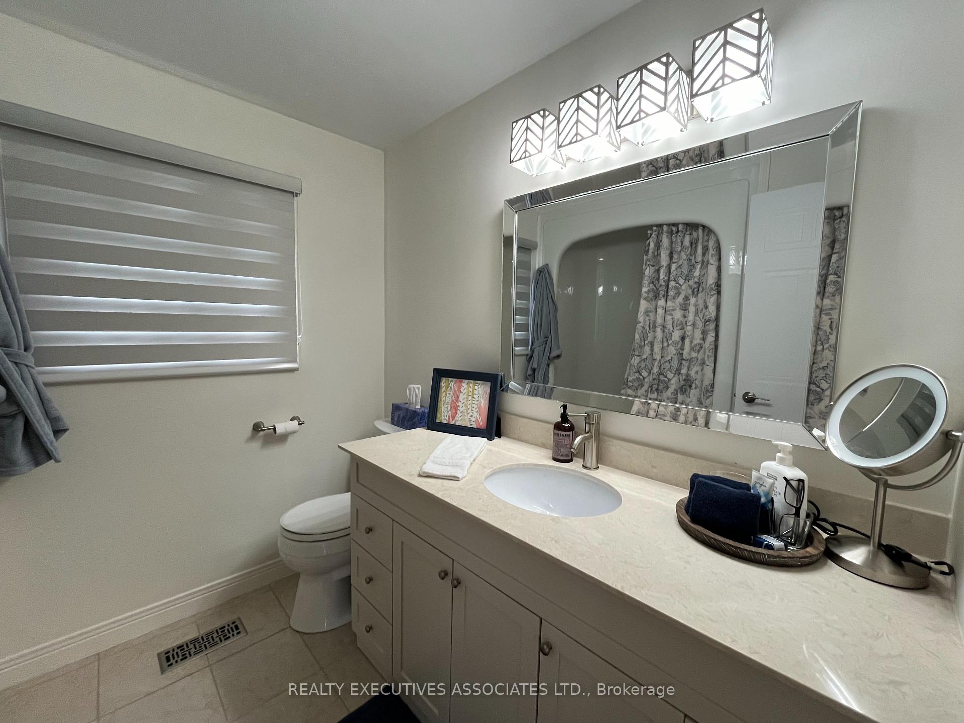 Photo 32 of 946 Snowbird Street, Oshawa, Northglen — HOMEH