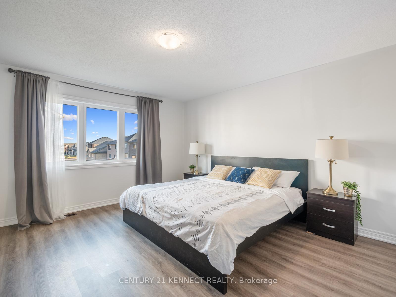 Photo 16 of 28 Admiral Road, Welland, Hwy 406/Welland — HOMEH