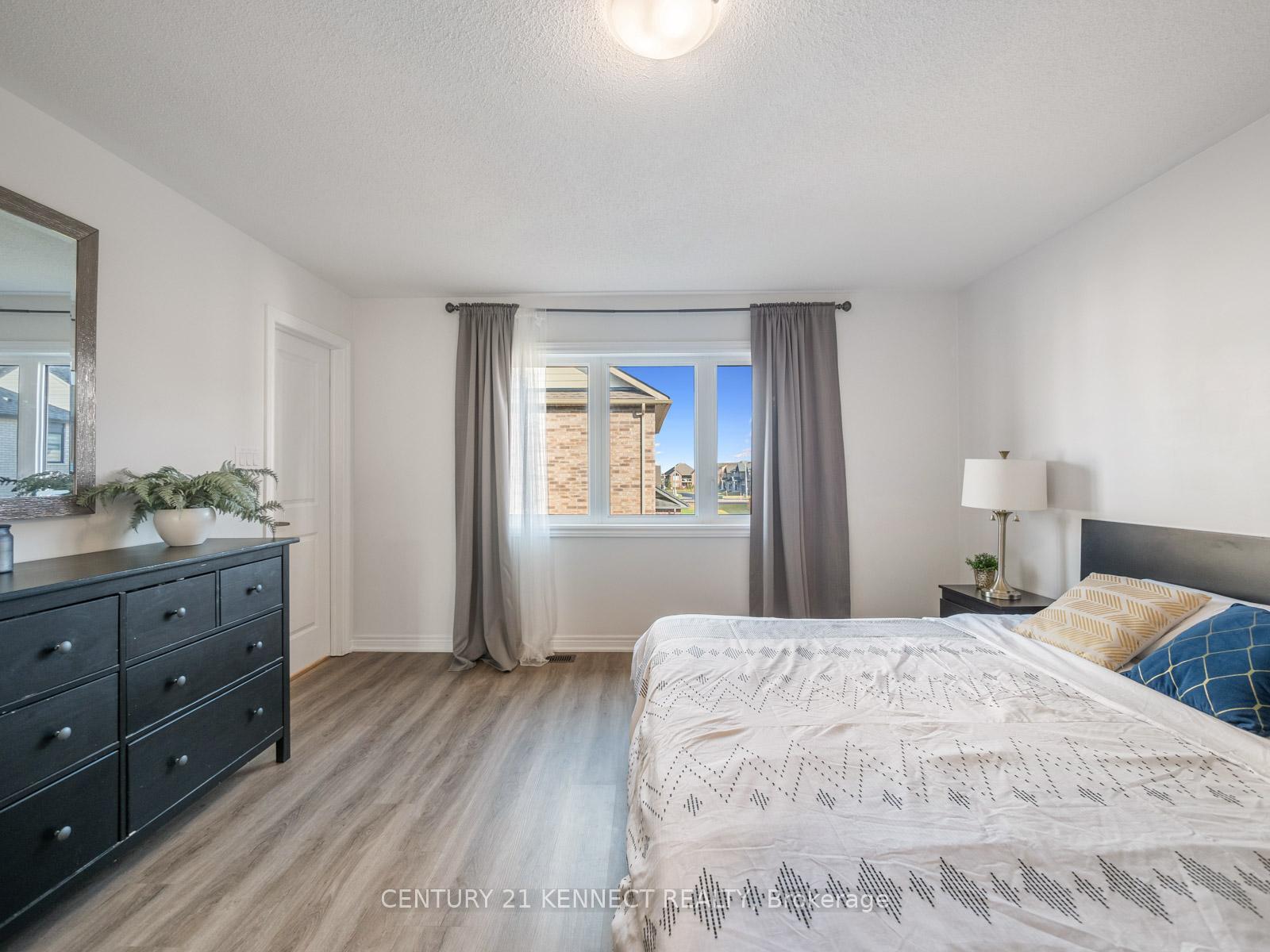 Photo 17 of 28 Admiral Road, Welland, Hwy 406/Welland — HOMEH