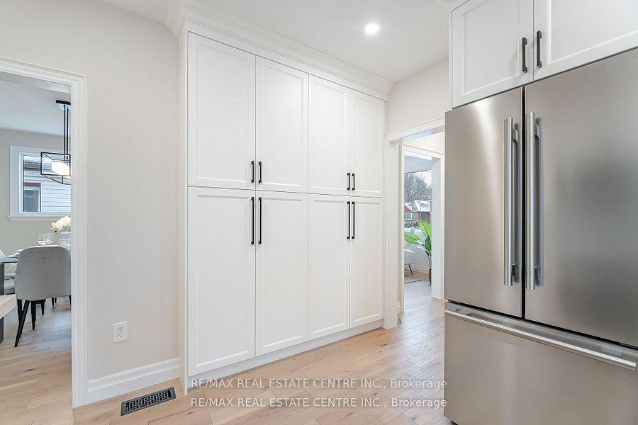 Photo 15 of 531 King Street E, Oshawa, Central — HOMEH