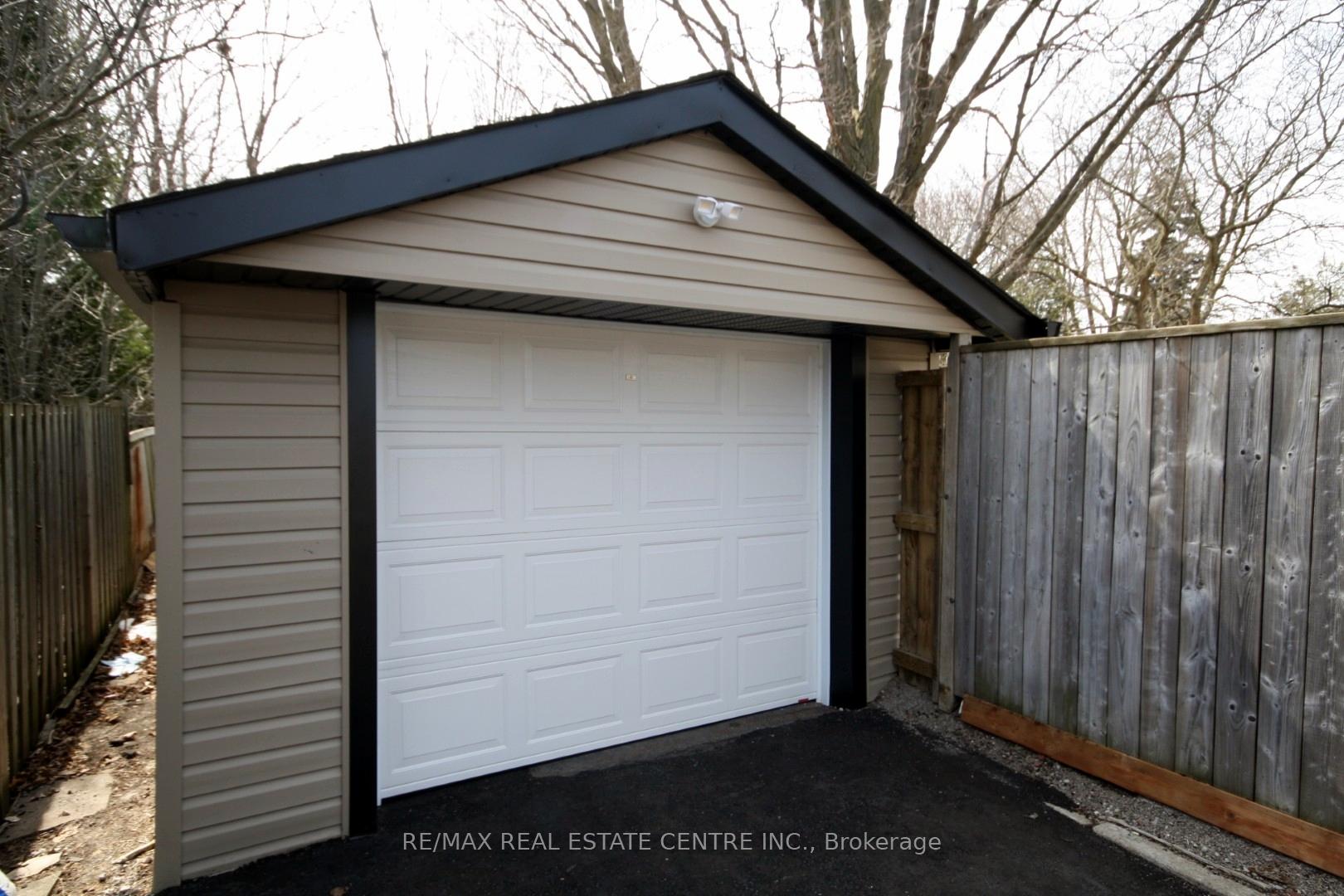 Photo 36 of 531 King Street E, Oshawa, Central — HOMEH