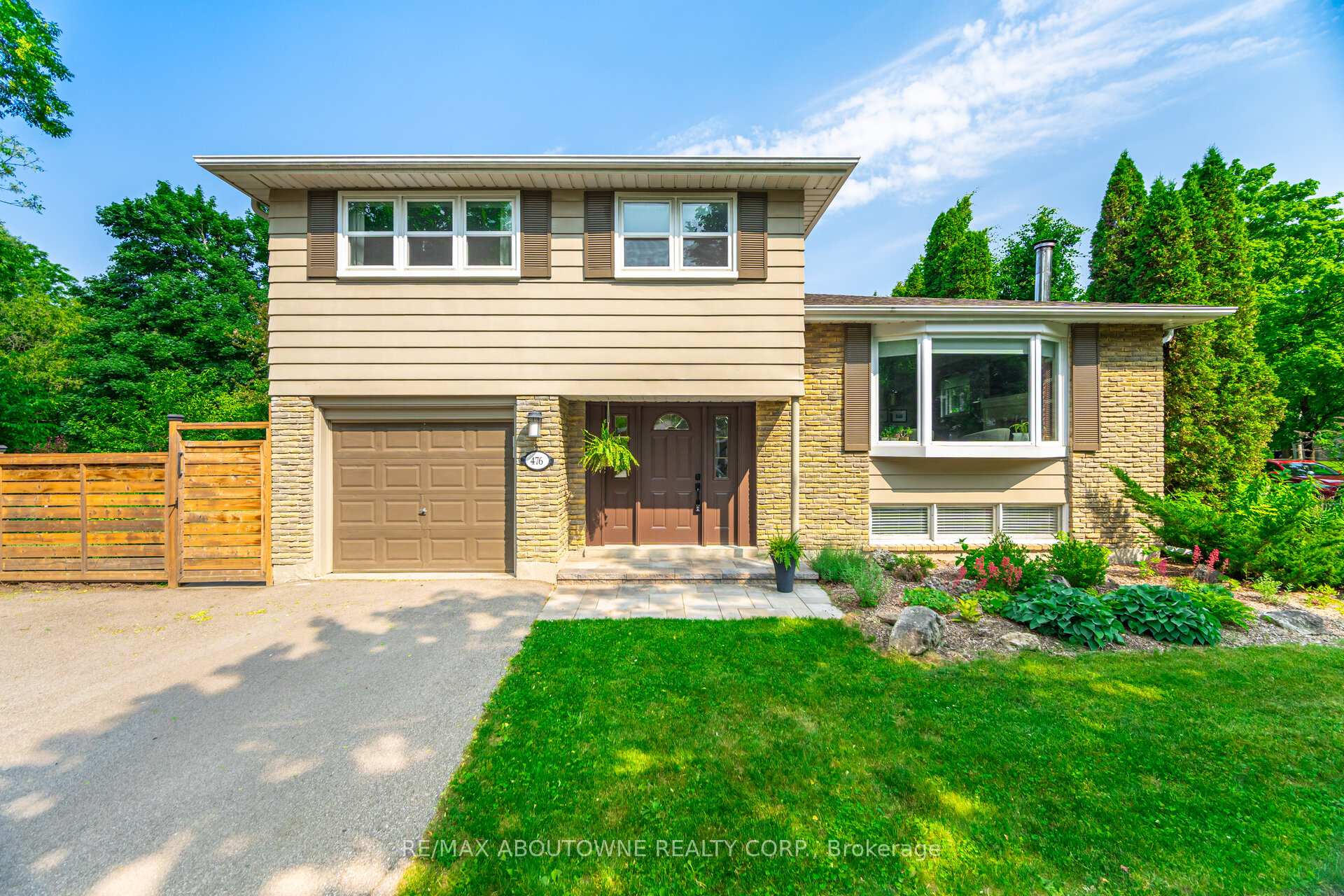 Front of 476 Maple Avenue