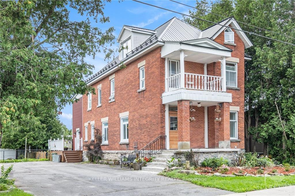 Photo 4 of 1820 Farwel Street, Ottawa, Vars Village — HOMEH