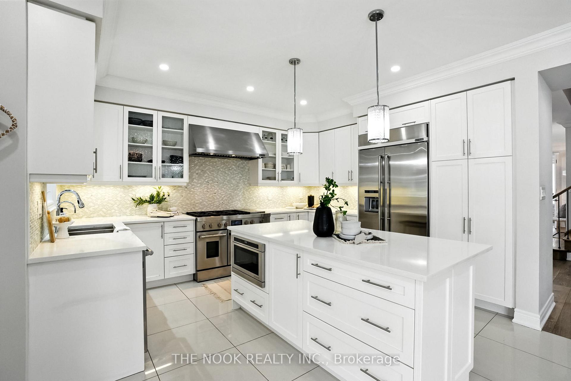 Photo 9 of 30 Rumbellow Crescent, Ajax, Northeast Ajax — HOMEH