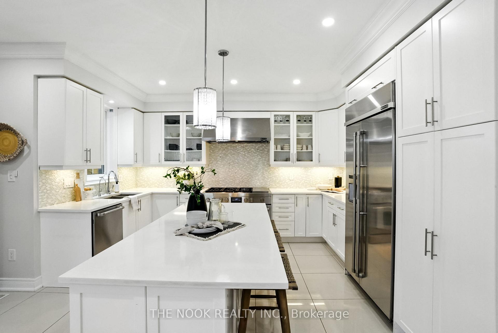 Photo 10 of 30 Rumbellow Crescent, Ajax, Northeast Ajax — HOMEH