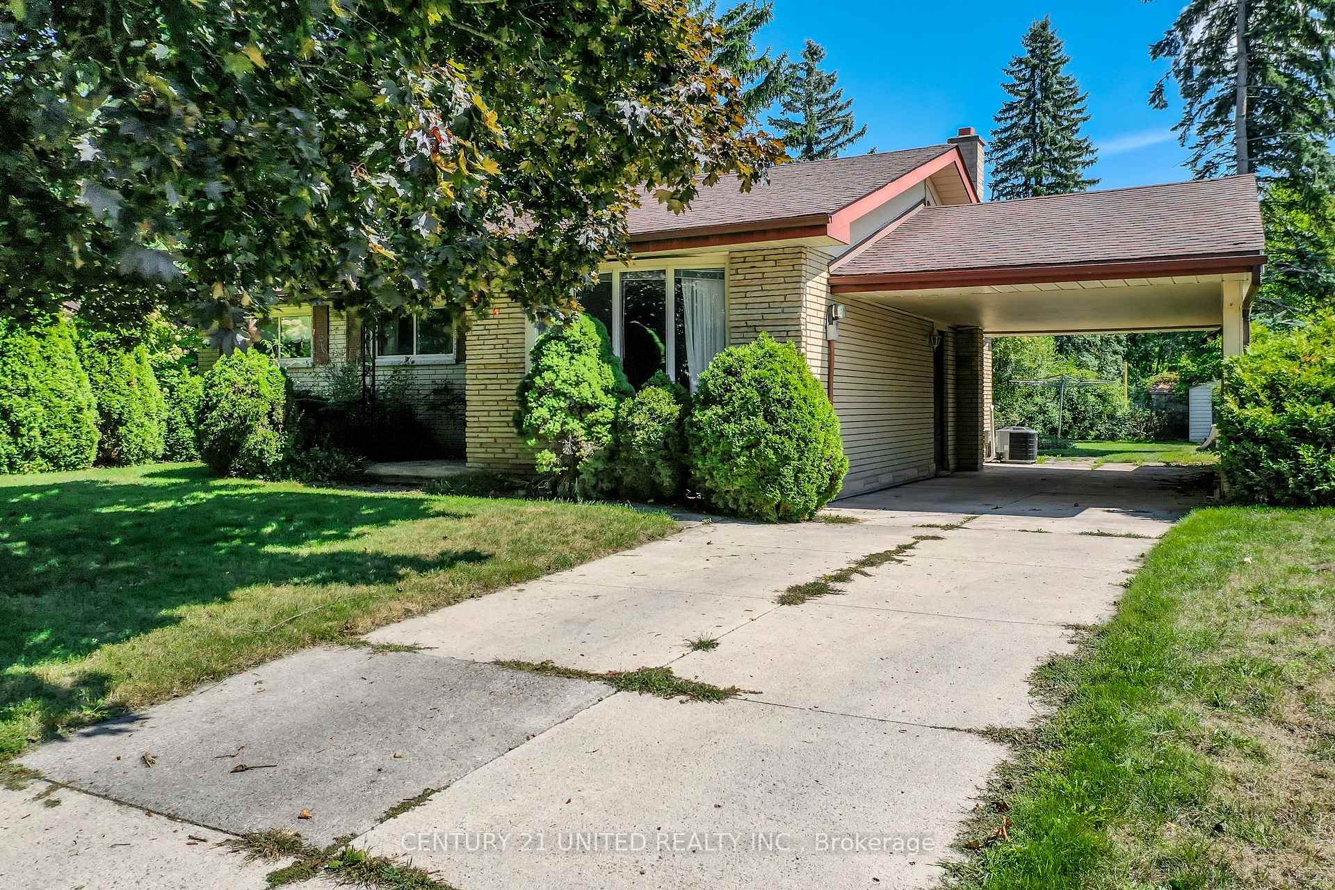 Photo 2 of 1246 Franklin Drive, Peterborough, Northcrest Ward 5 — HOMEH