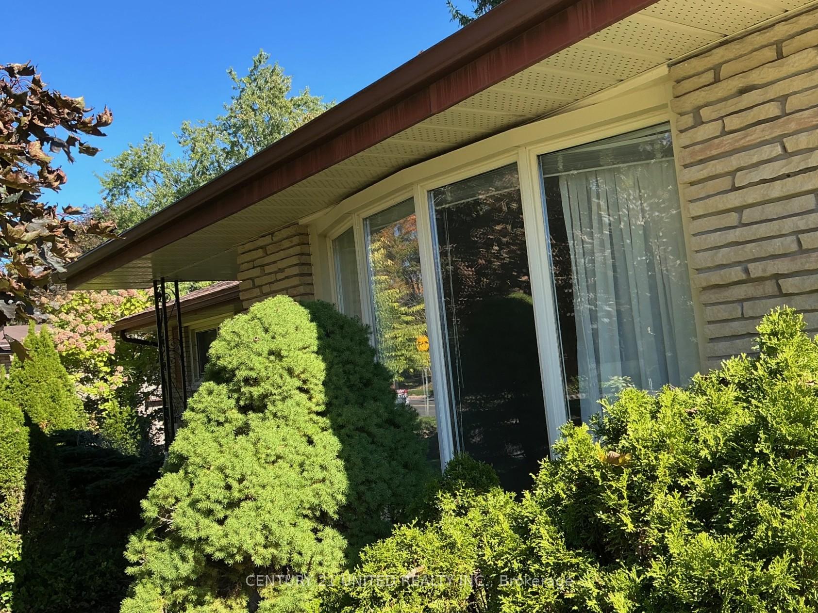 Photo 3 of 1246 Franklin Drive, Peterborough, Northcrest Ward 5 — HOMEH