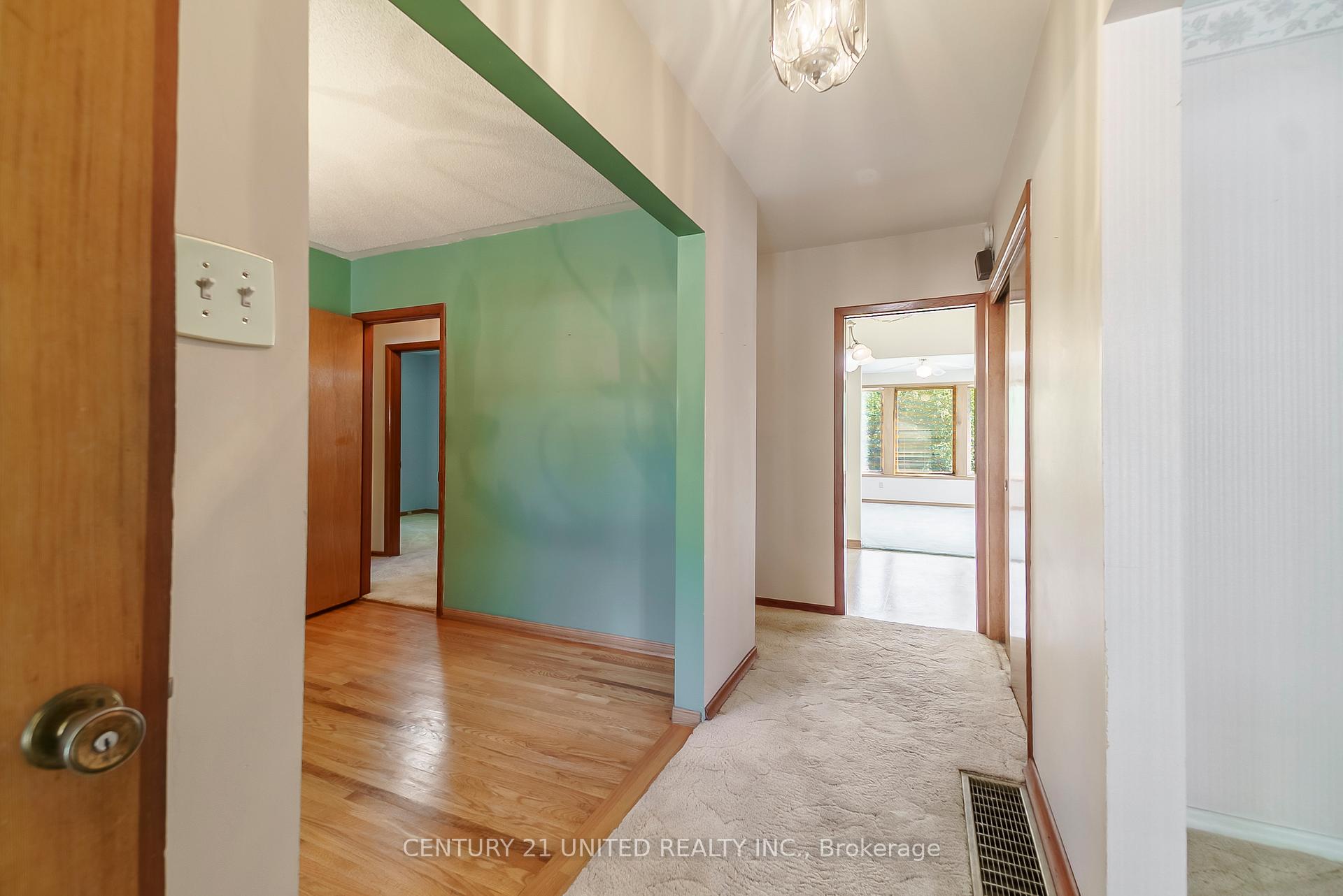 Photo 5 of 1246 Franklin Drive, Peterborough, Northcrest Ward 5 — HOMEH