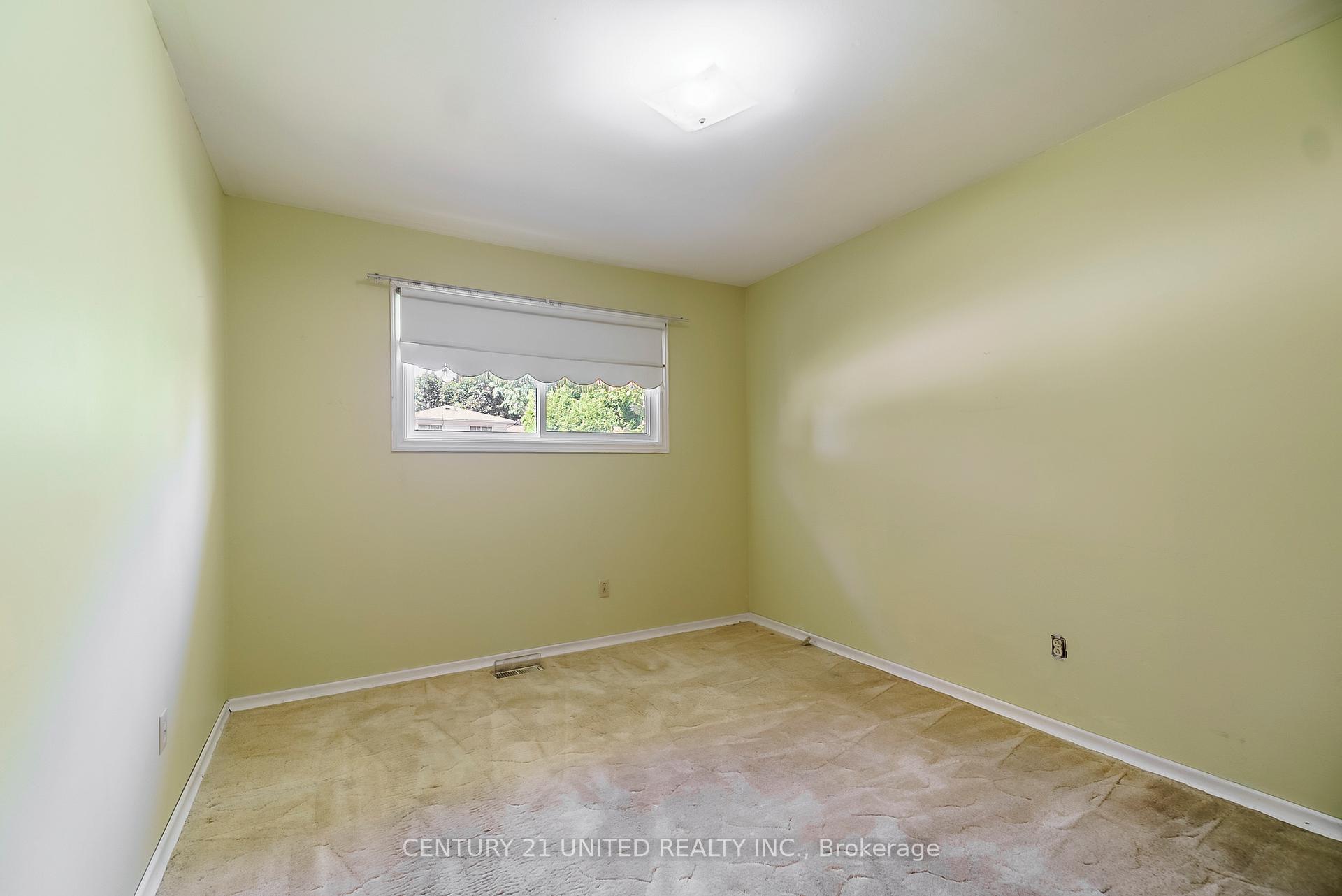 Photo 13 of 1246 Franklin Drive, Peterborough, Northcrest Ward 5 — HOMEH