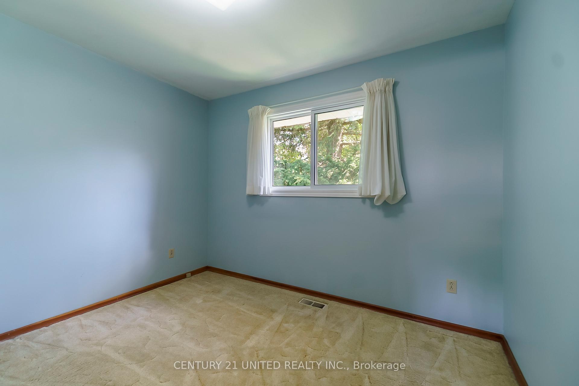 Photo 15 of 1246 Franklin Drive, Peterborough, Northcrest Ward 5 — HOMEH