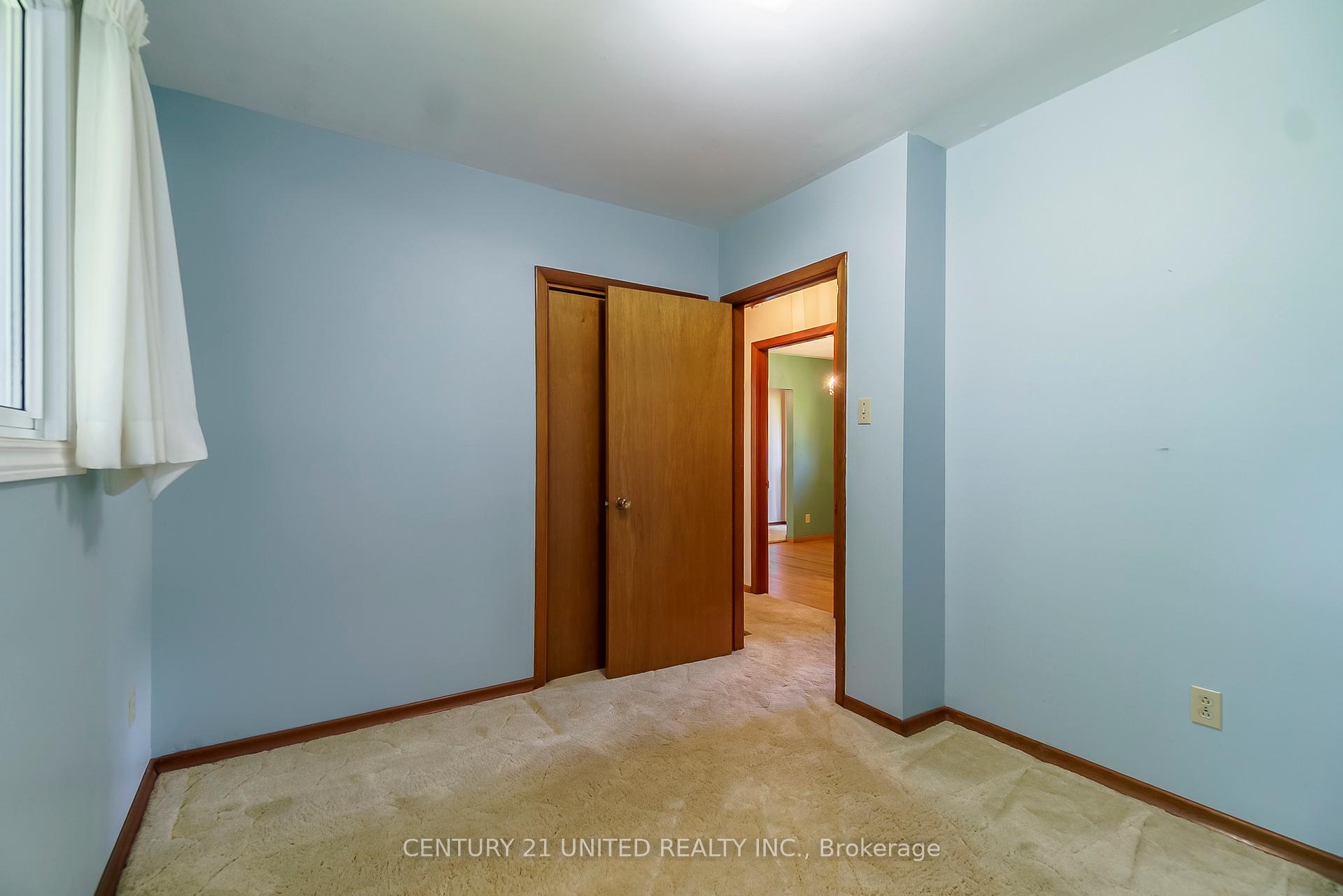 Photo 16 of 1246 Franklin Drive, Peterborough, Northcrest Ward 5 — HOMEH
