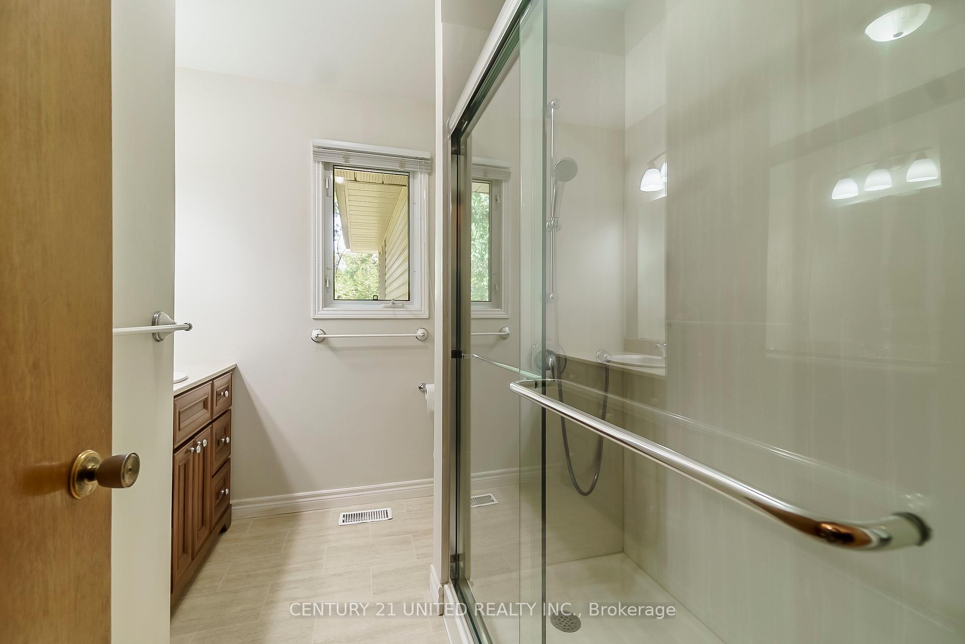 Photo 17 of 1246 Franklin Drive, Peterborough, Northcrest Ward 5 — HOMEH