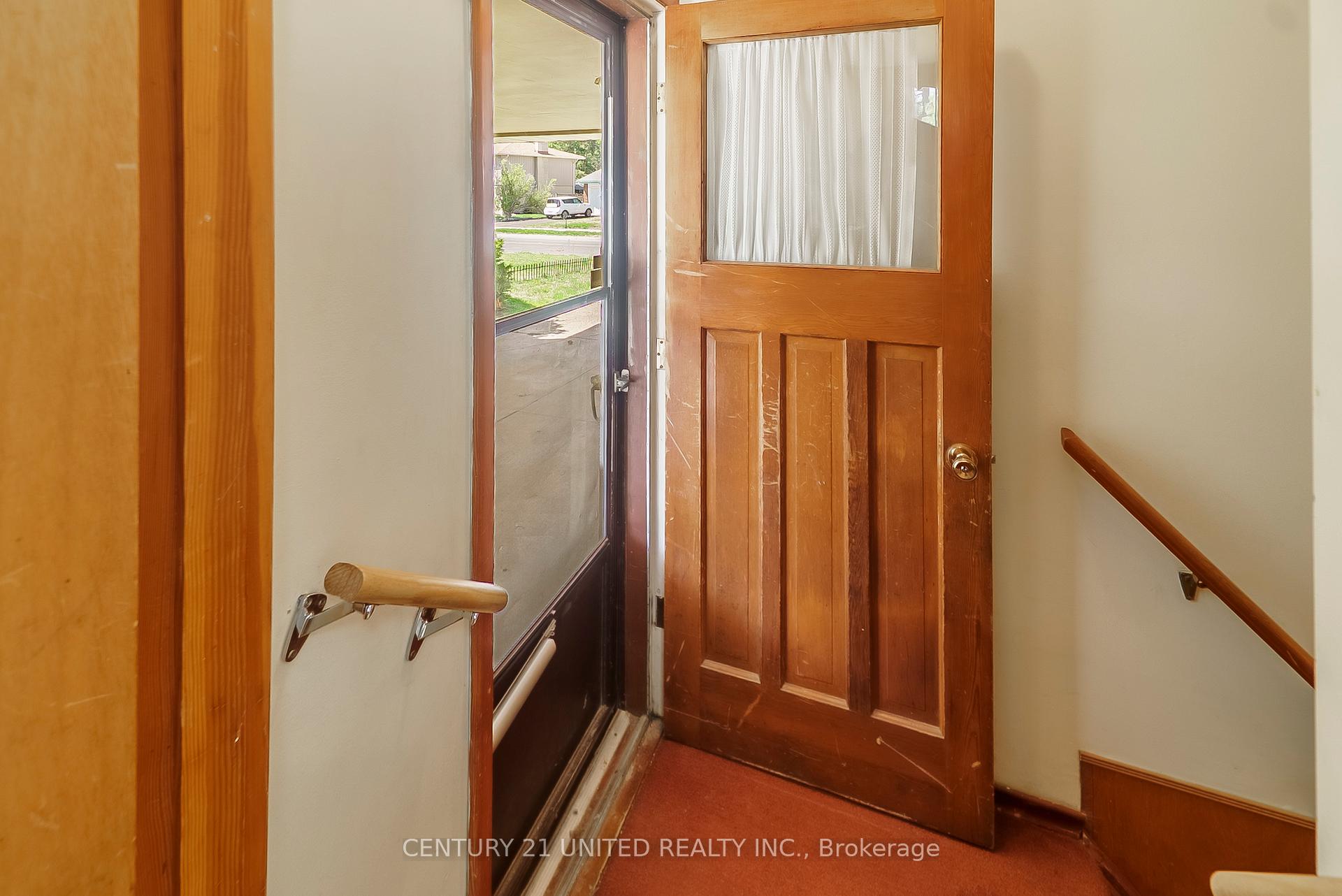 Photo 18 of 1246 Franklin Drive, Peterborough, Northcrest Ward 5 — HOMEH