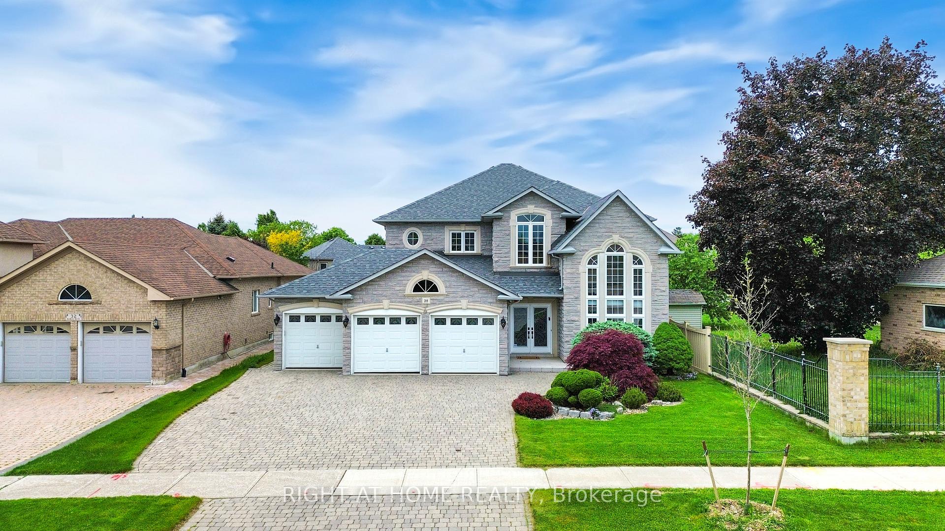 Photo 1 of 28 Babak Boulevard, Vaughan, East Woodbridge — HOMEH
