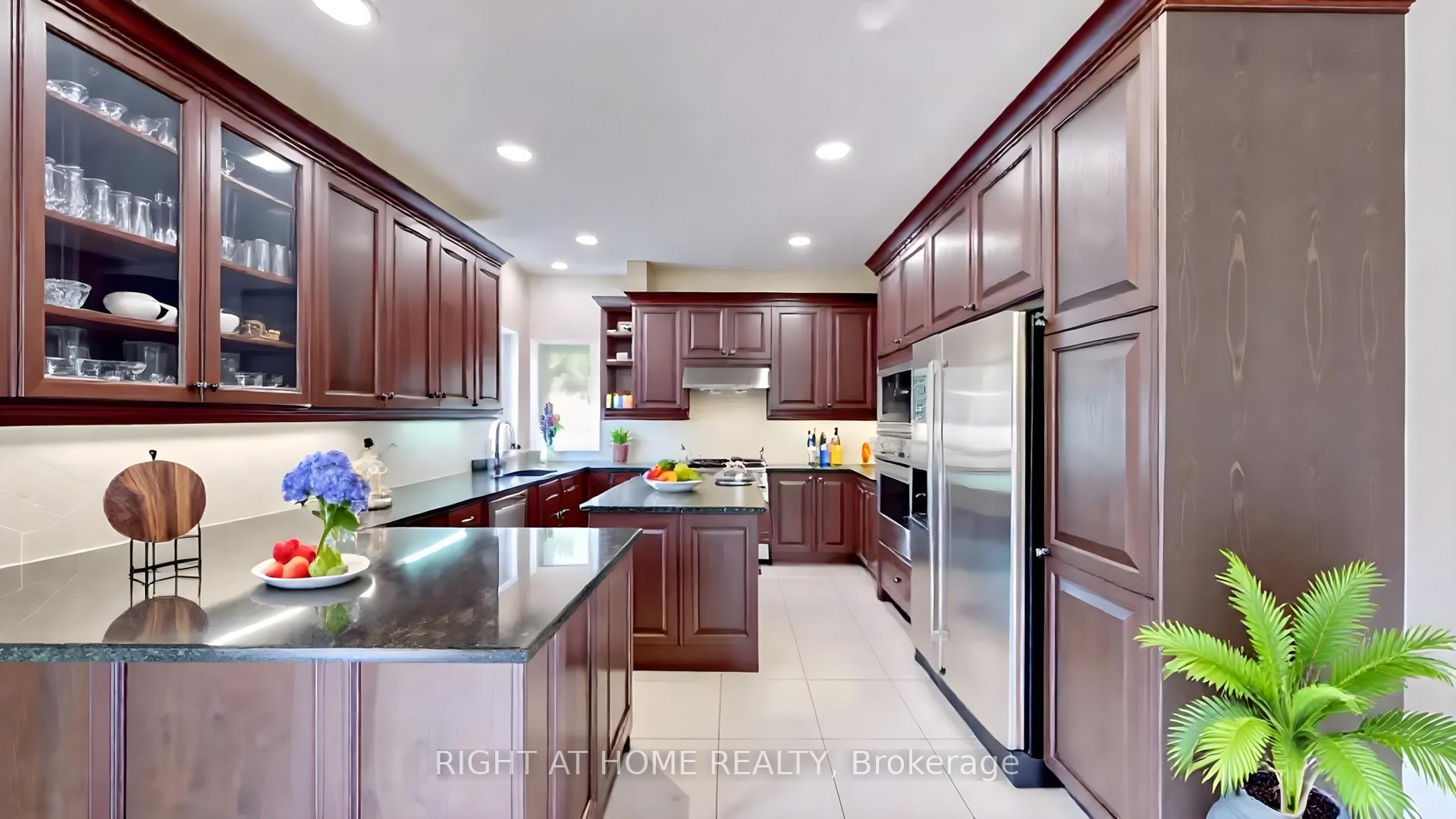 Photo 15 of 28 Babak Boulevard, Vaughan, East Woodbridge — HOMEH