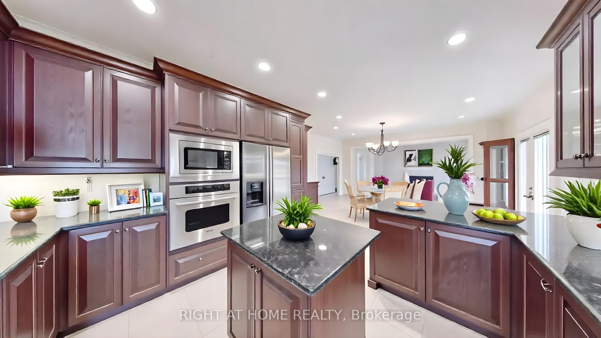 Photo 16 of 28 Babak Boulevard, Vaughan, East Woodbridge — HOMEH