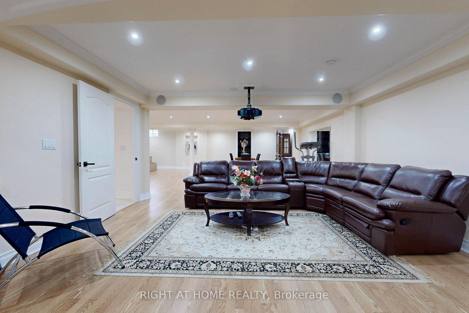 Photo 34 of 28 Babak Boulevard, Vaughan, East Woodbridge — HOMEH