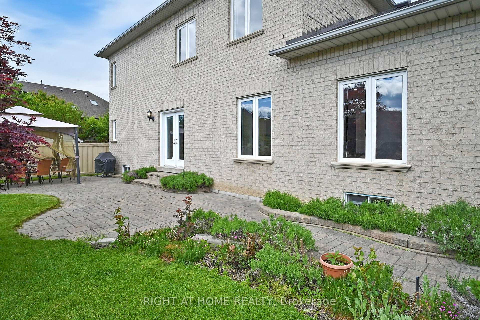 Photo 40 of 28 Babak Boulevard, Vaughan, East Woodbridge — HOMEH