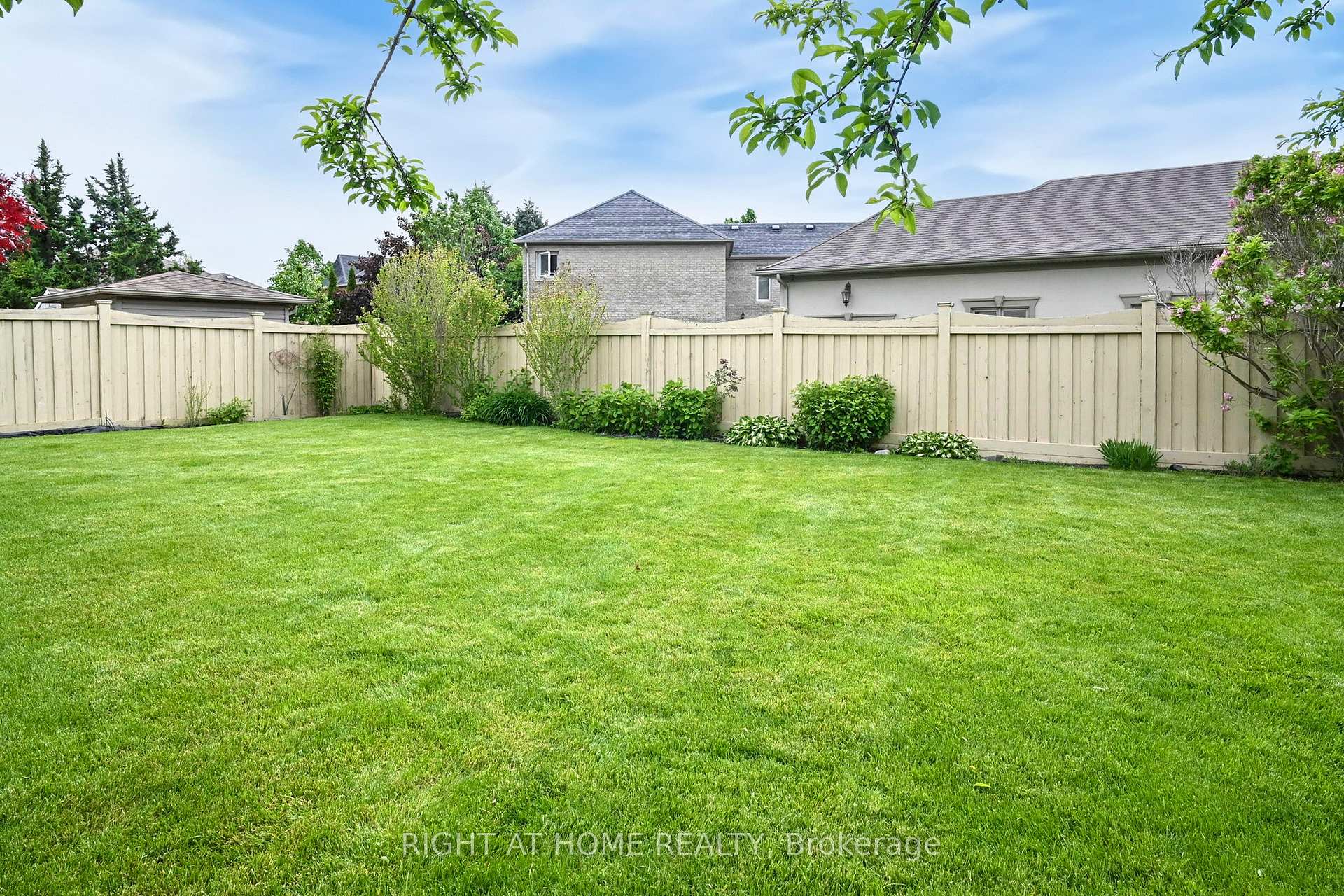Photo 44 of 28 Babak Boulevard, Vaughan, East Woodbridge — HOMEH